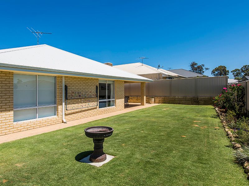 8 Carrow Bend, Baldivis, WA 6171