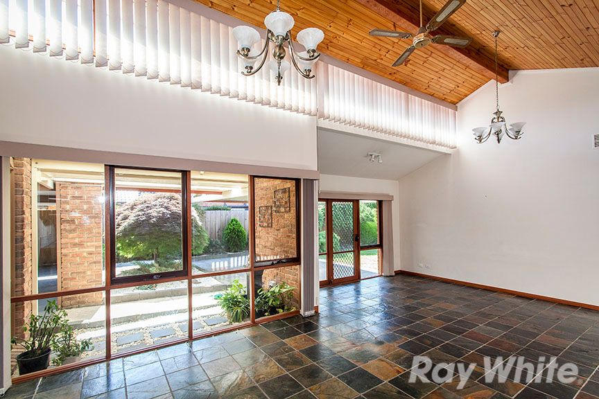 3 St John Place, Rowville, VIC 3178