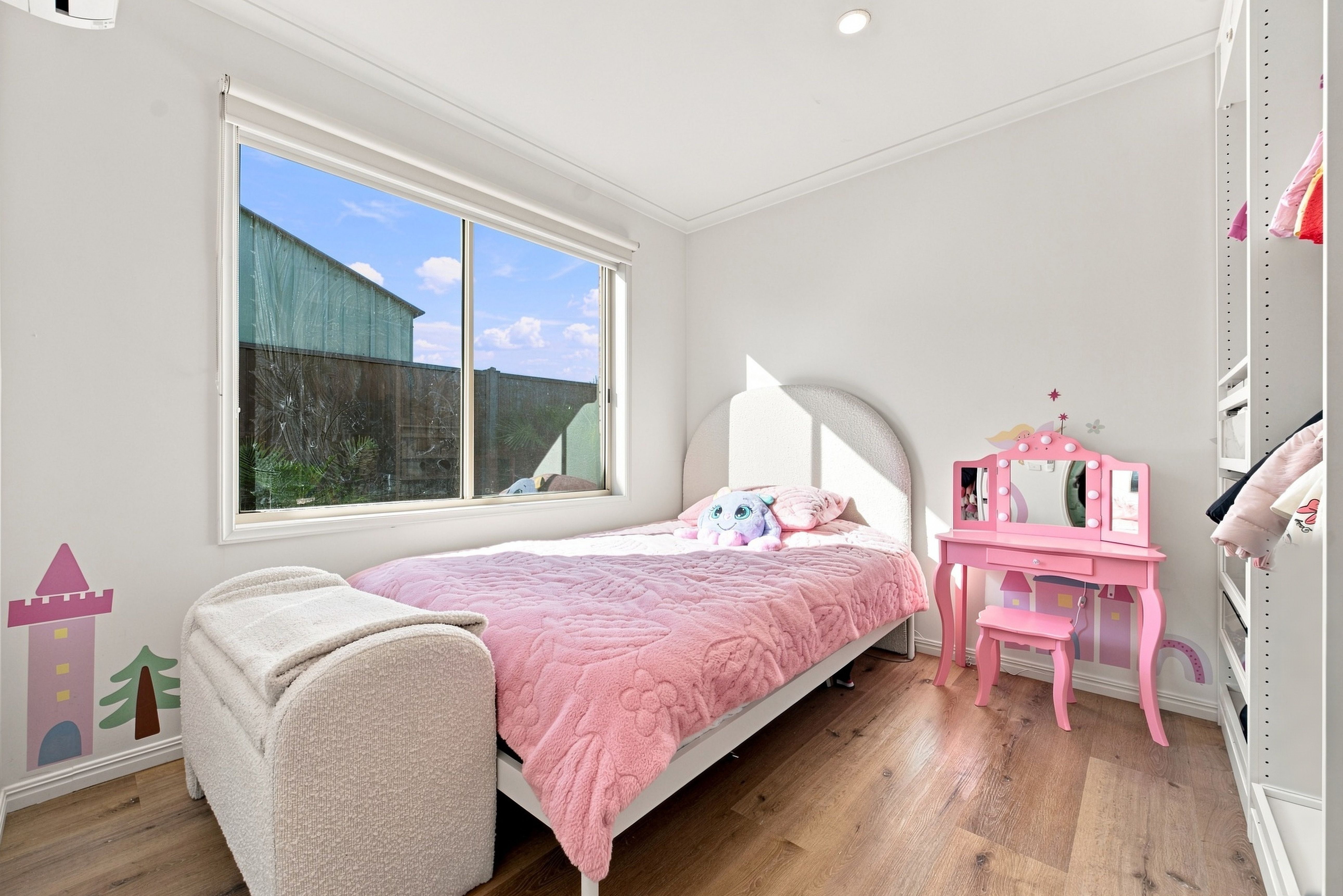 7 Cambridge Close — photo 13 of 30