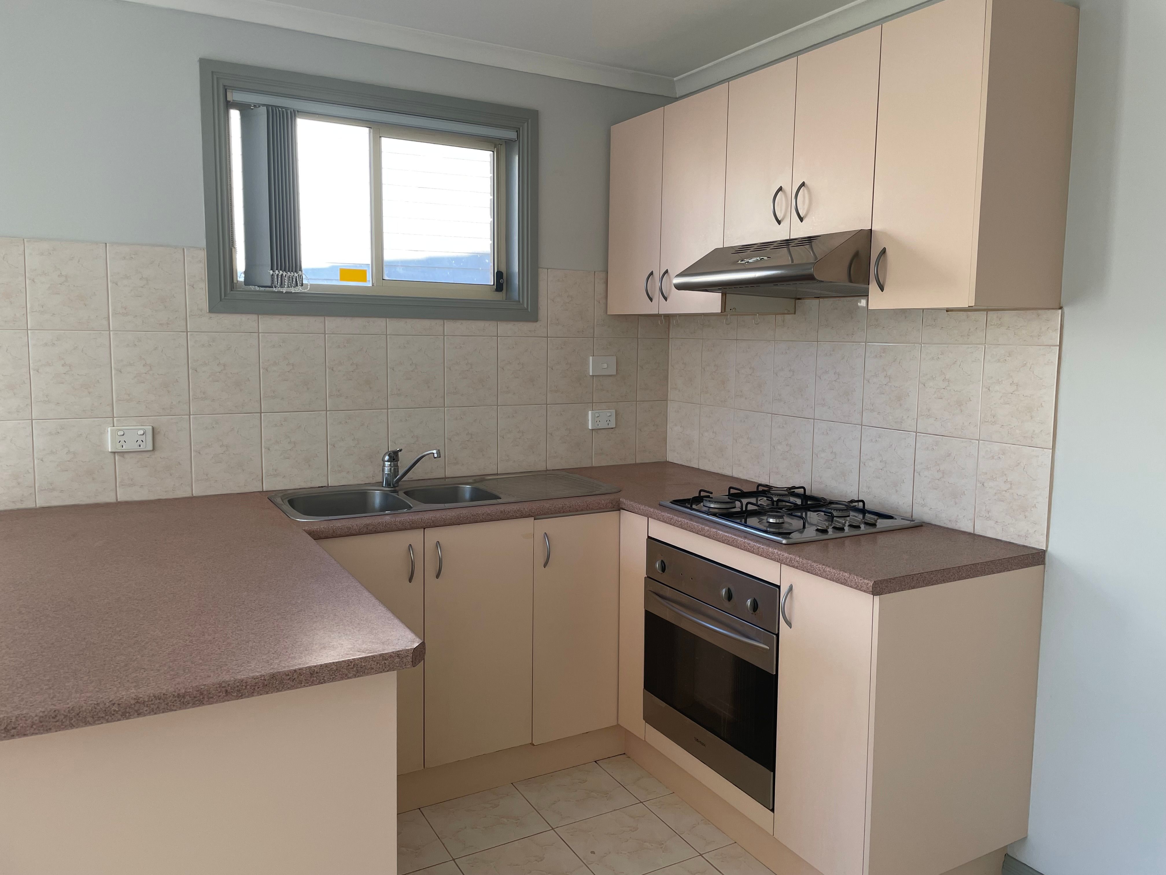1/16 Tonkin Avenue — photo 8 of 14