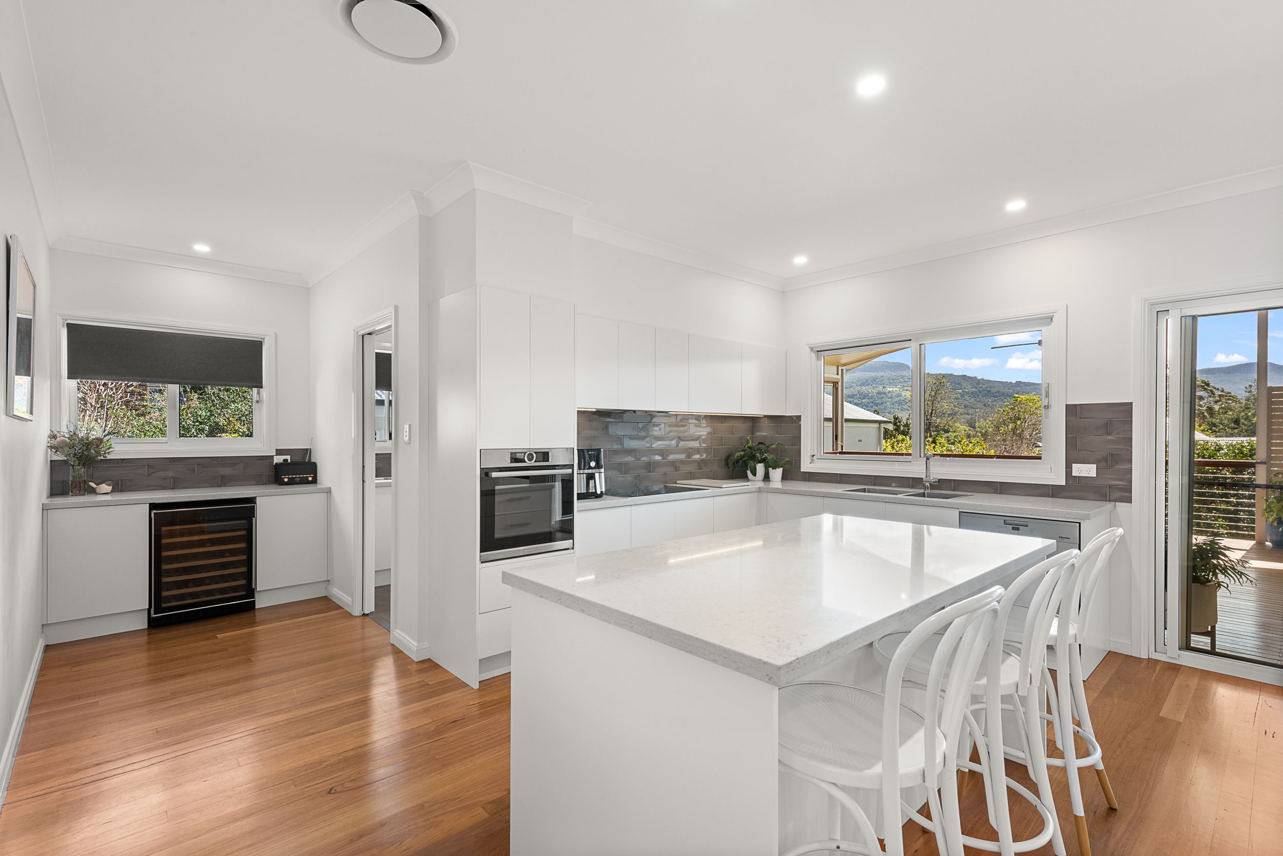 27 Victoria Street — photo 8 of 24