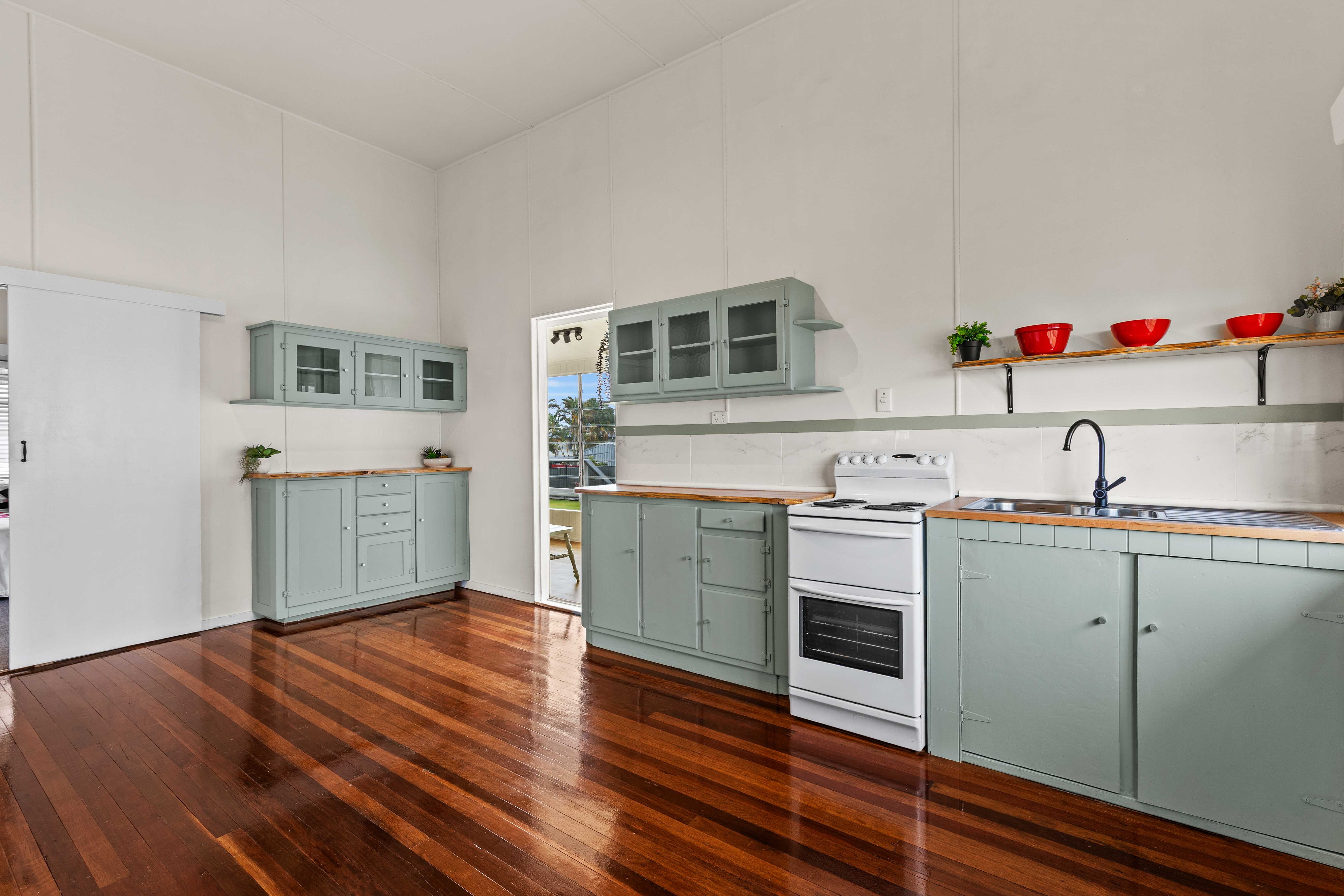 33 Churchill Street — photo 11 of 19