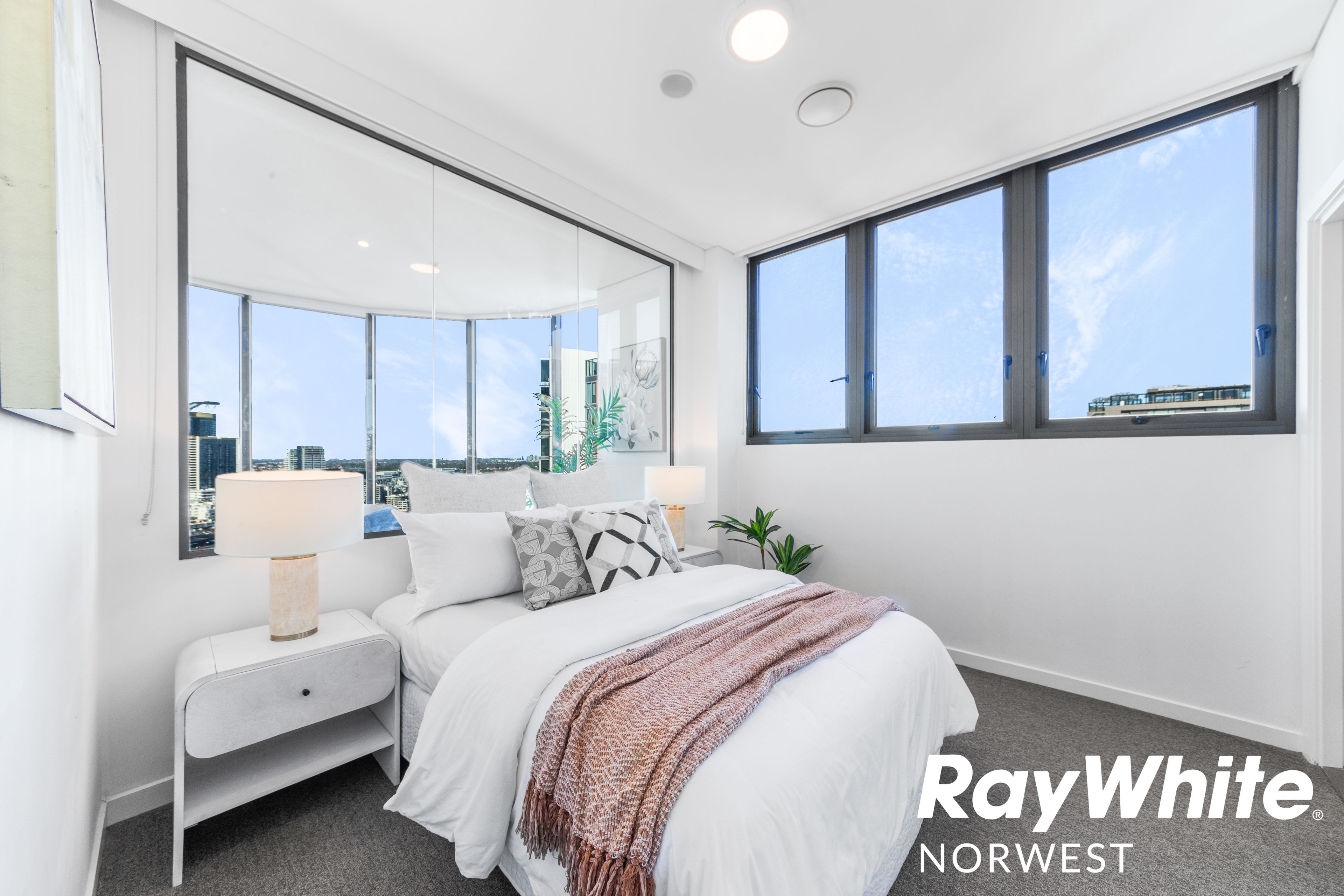 2308/11 Wentworth Place — photo 9 of 22