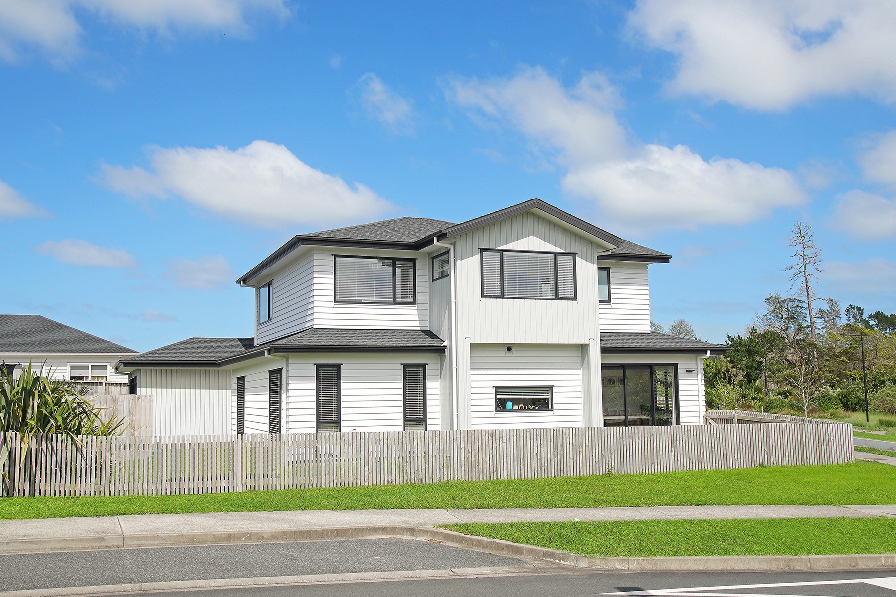 7 McIndoe Road, Huapai, Rodney