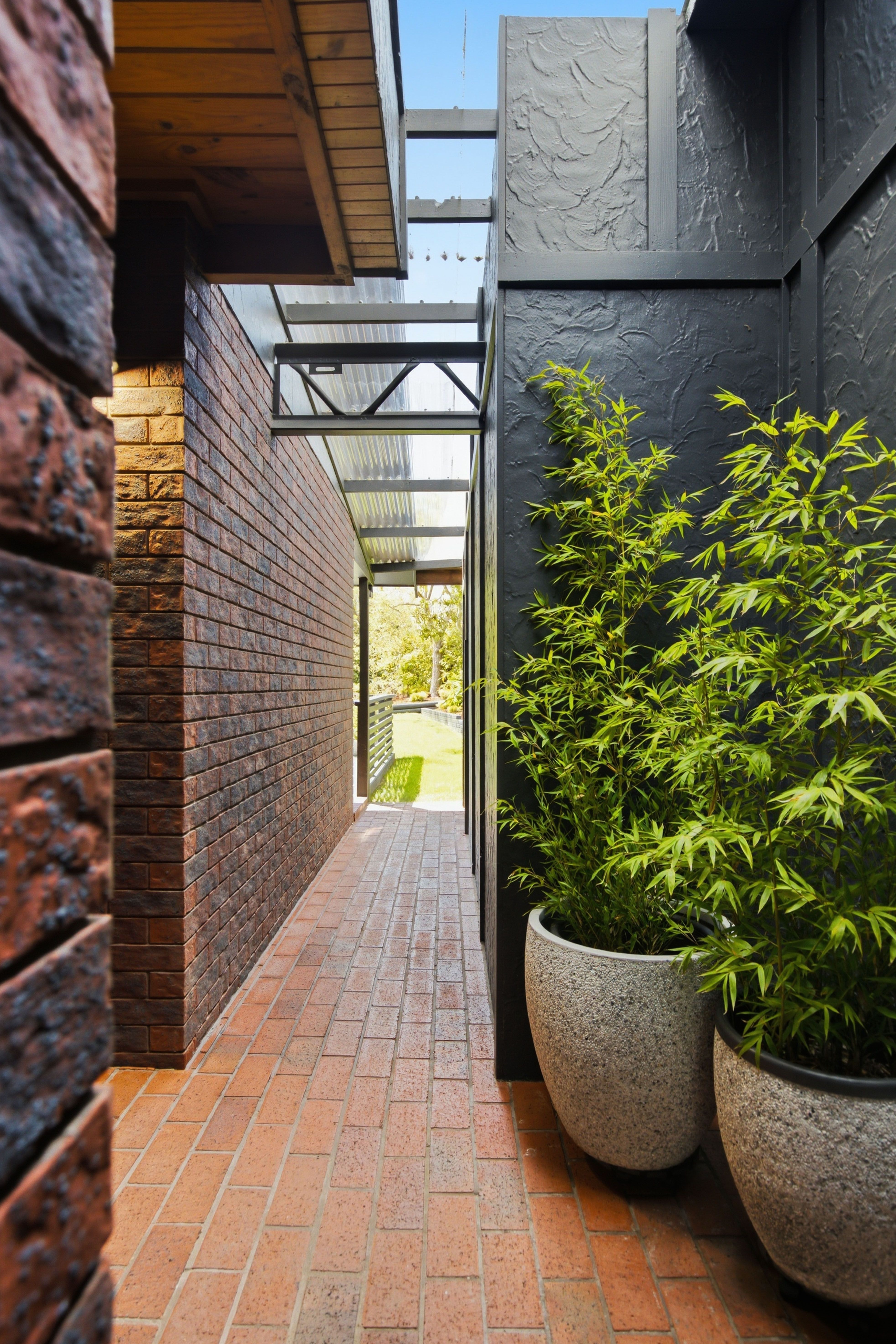 2 Nixon Street — photo 7 of 30