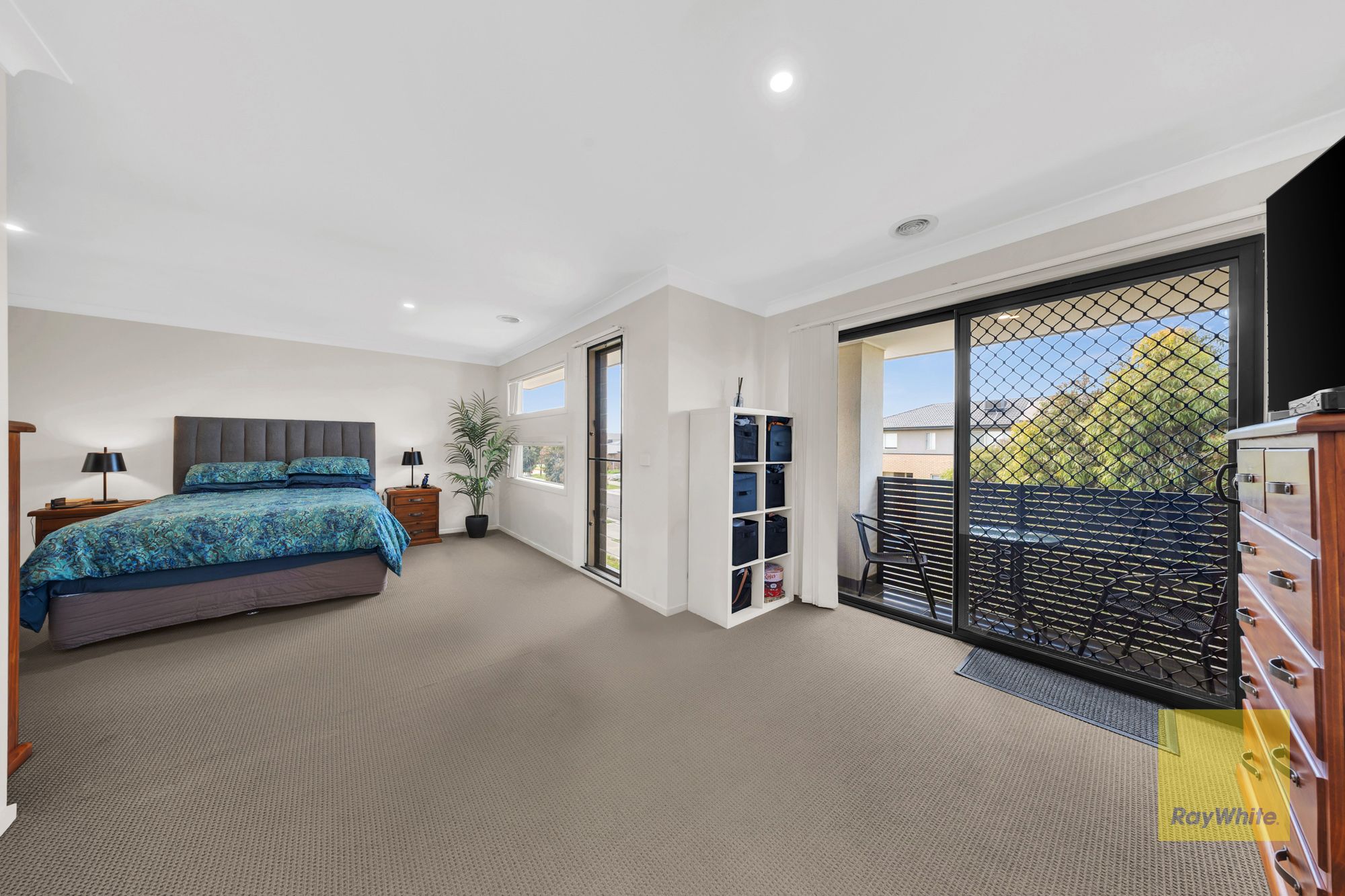 24 Fairwater Drive — photo 15 of 23