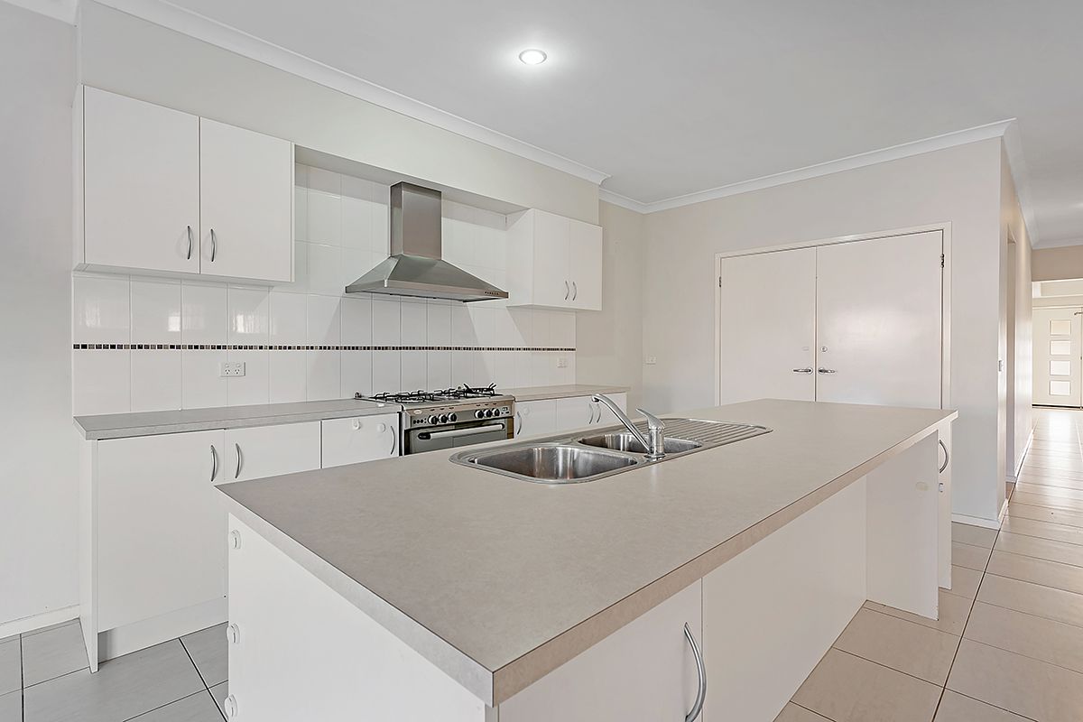 20 Gainsborough Drive, Craigieburn, VIC 3064
