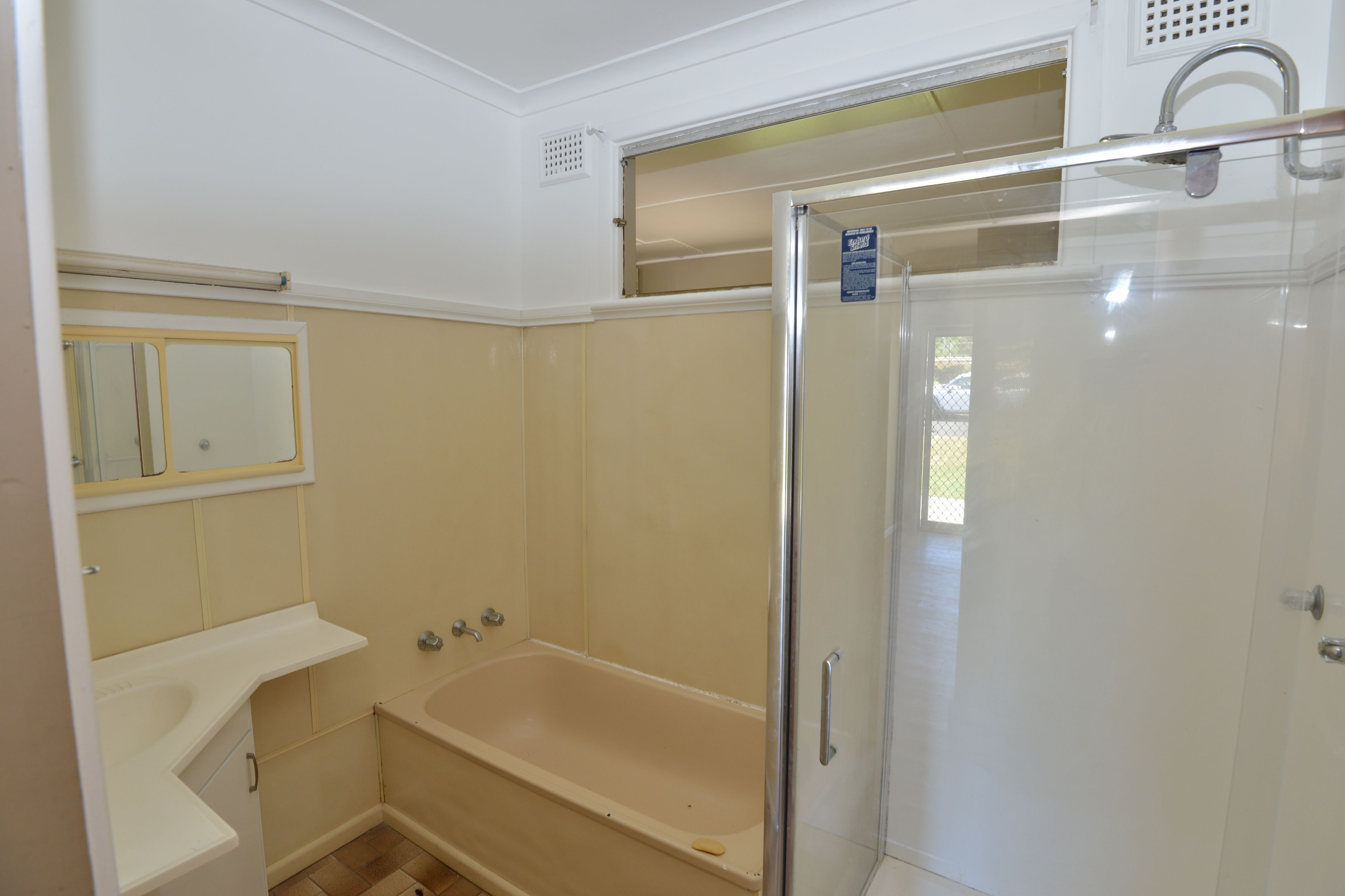 41 KING Street — photo 9 of 12
