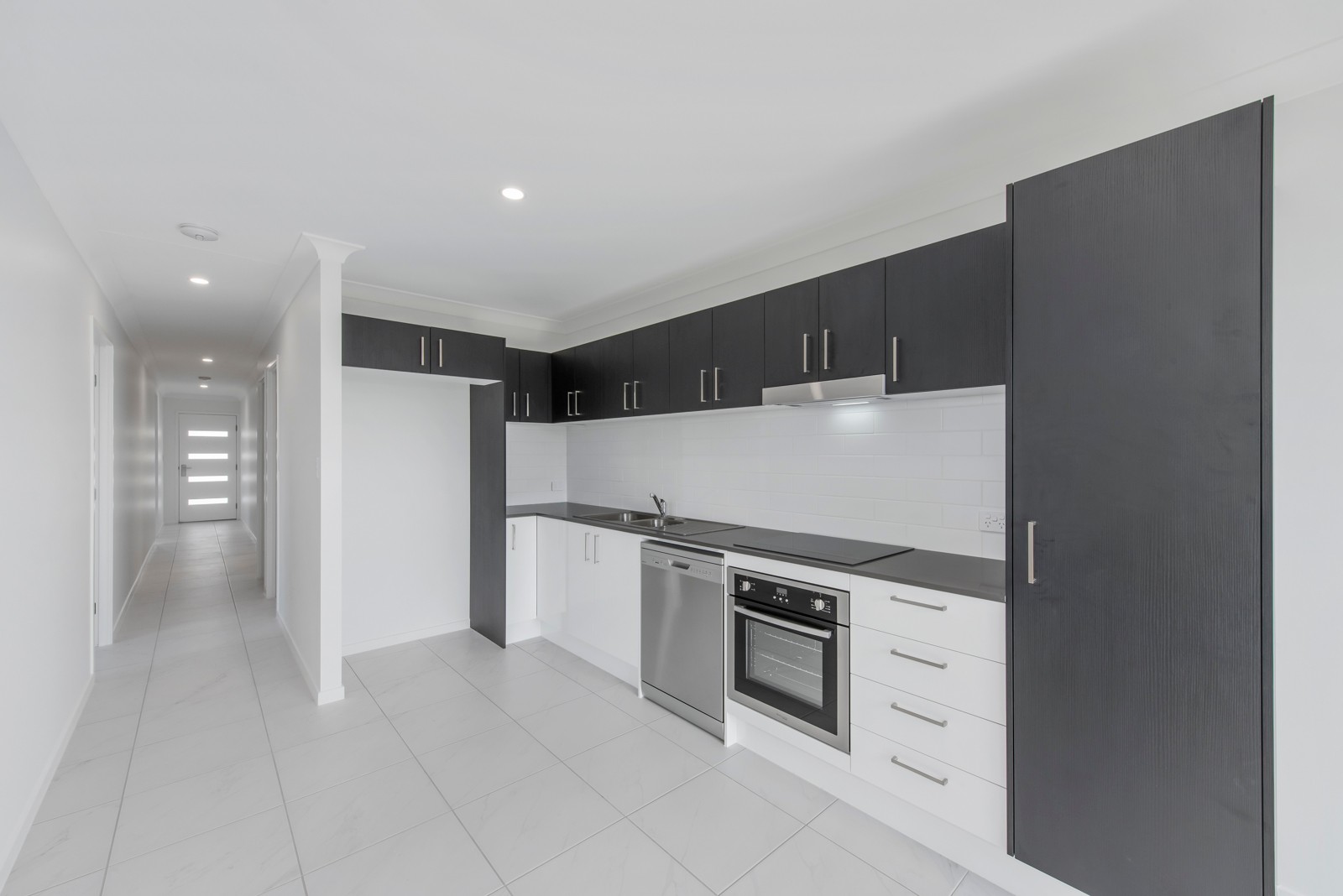 11B Olivia Street, Flinders View, QLD 4305