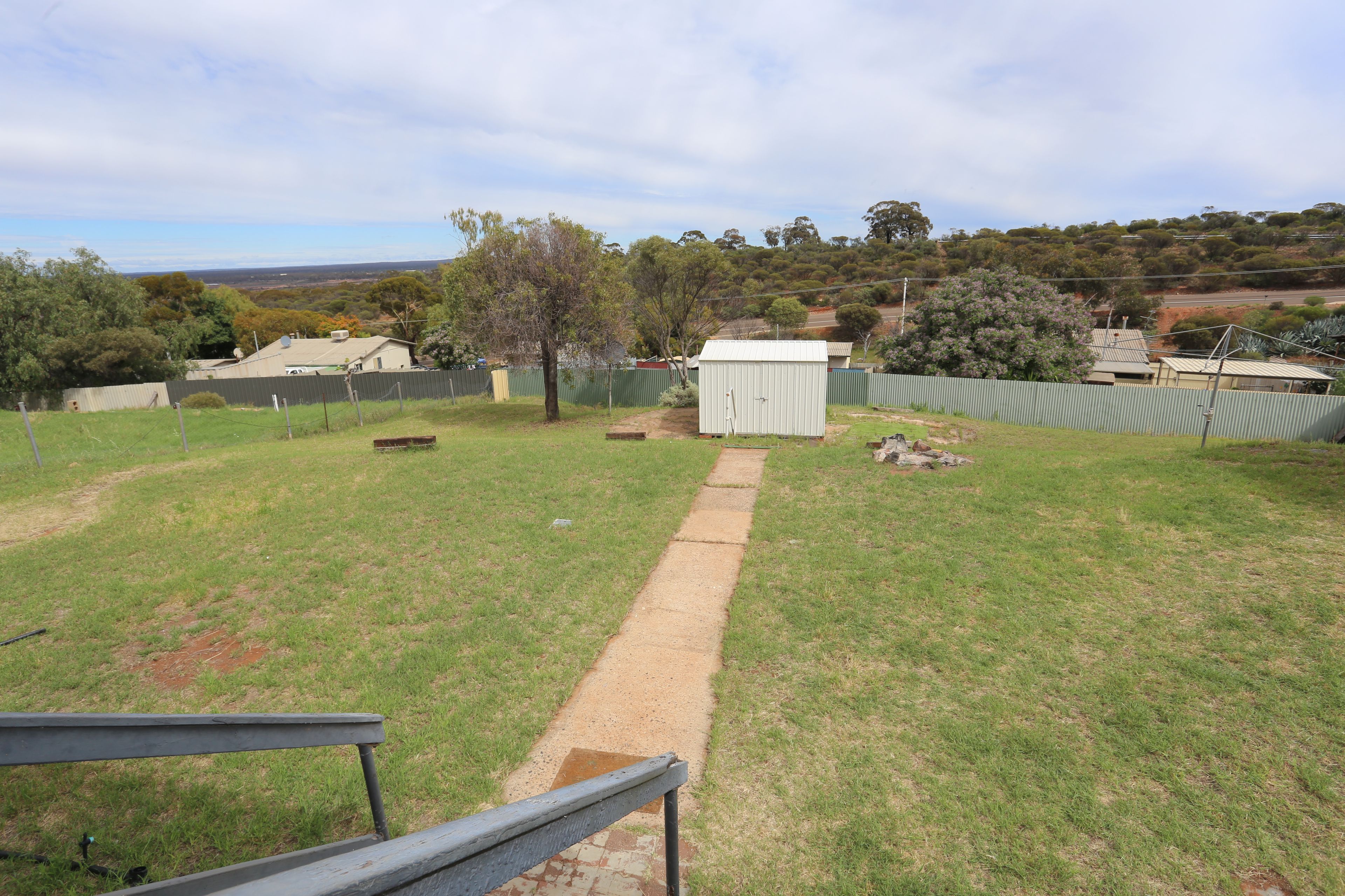 25 Blackbutt Street — photo 10 of 12