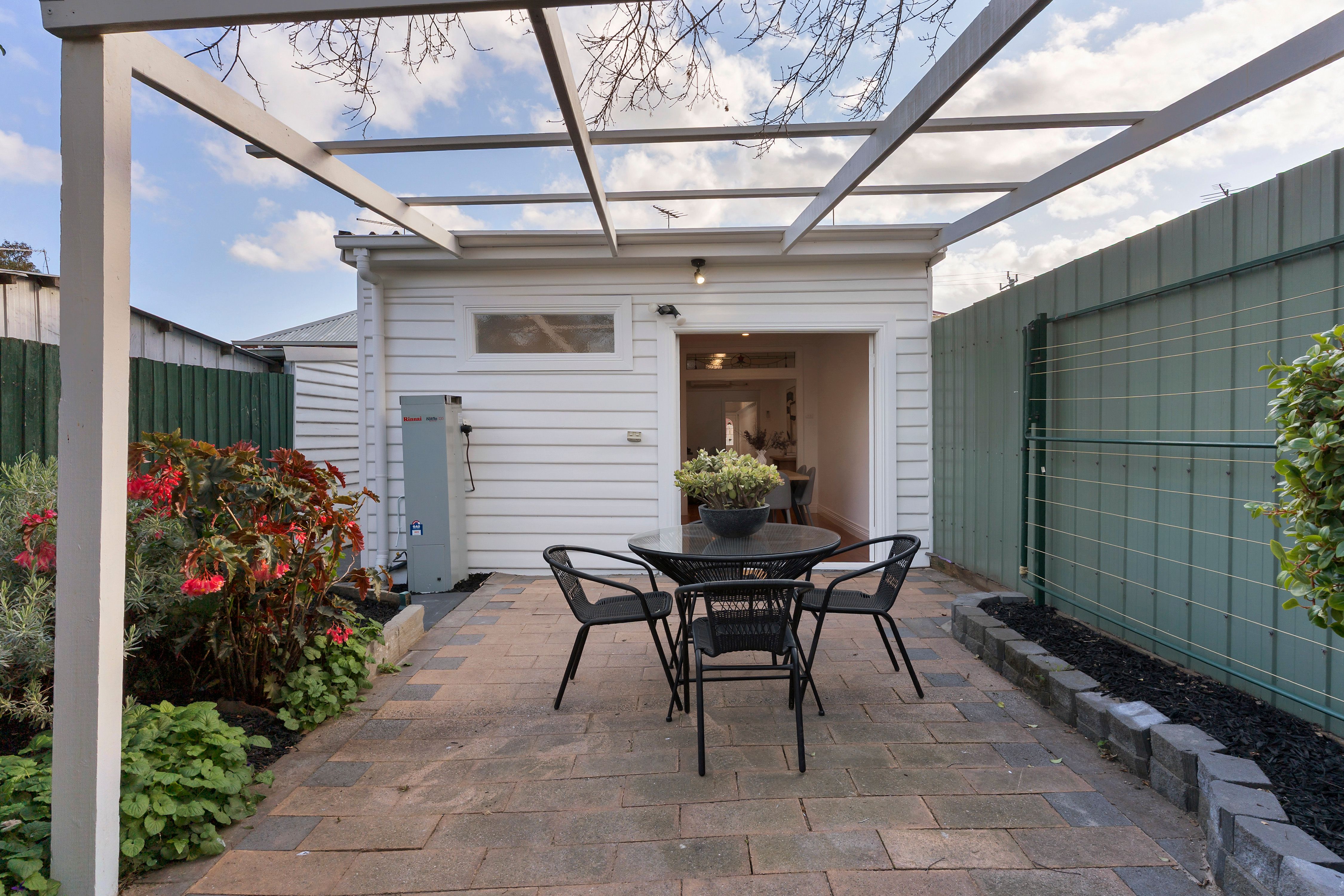 8 Malden Street — photo 11 of 11