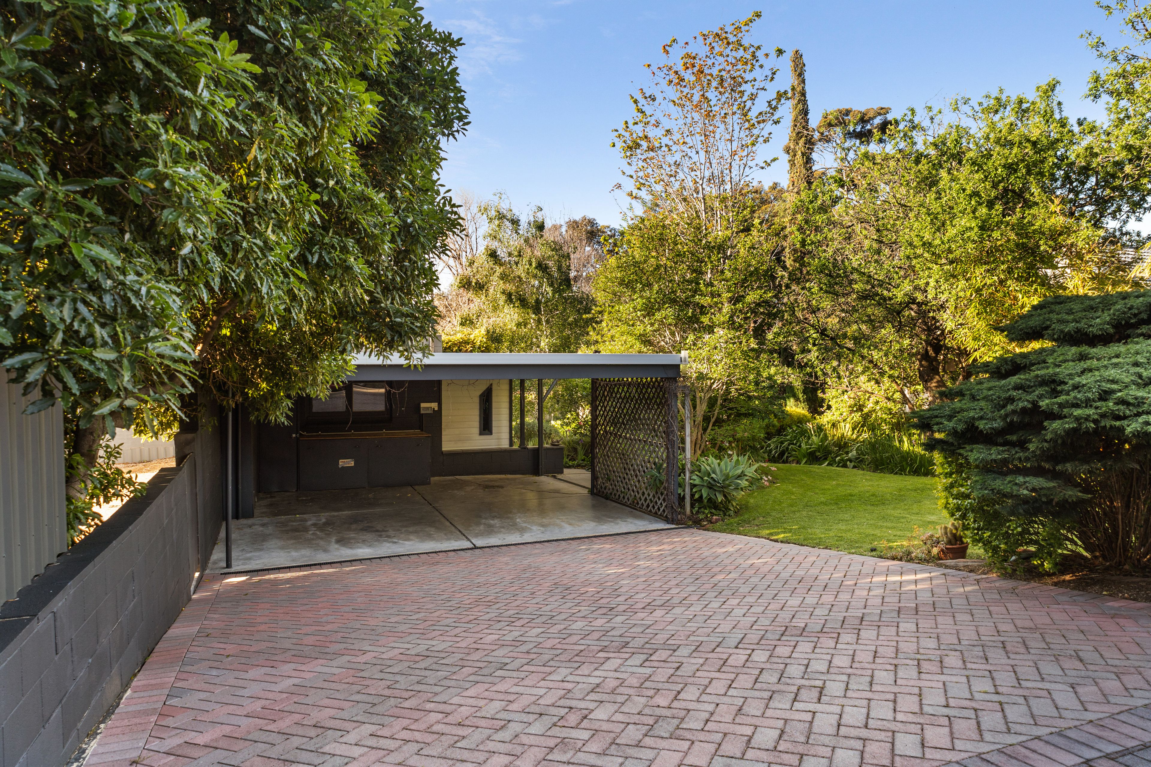 5 Norwich Avenue — photo 17 of 22