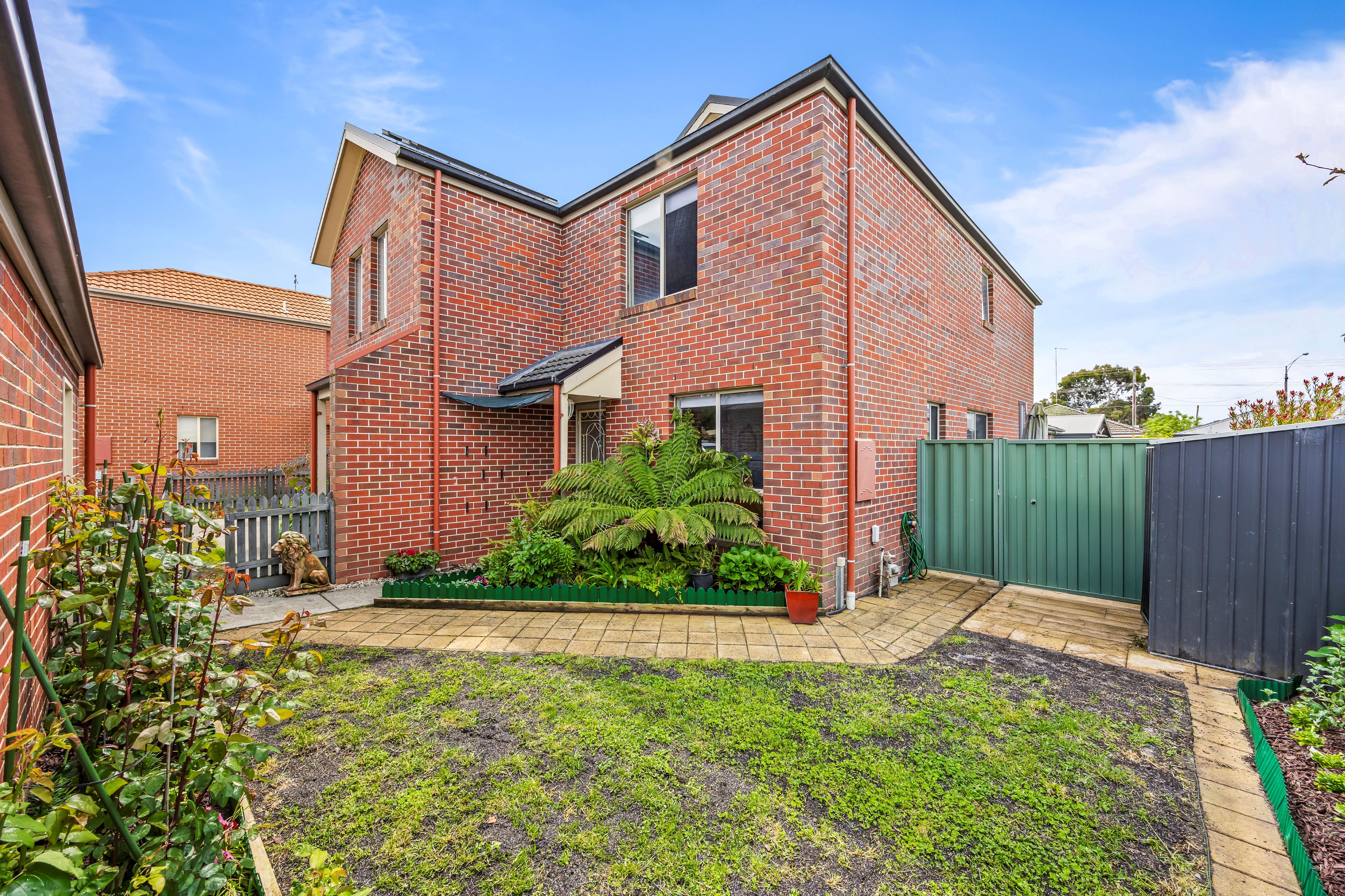 15 Domain Gardens, Sebastopol, VIC 3356