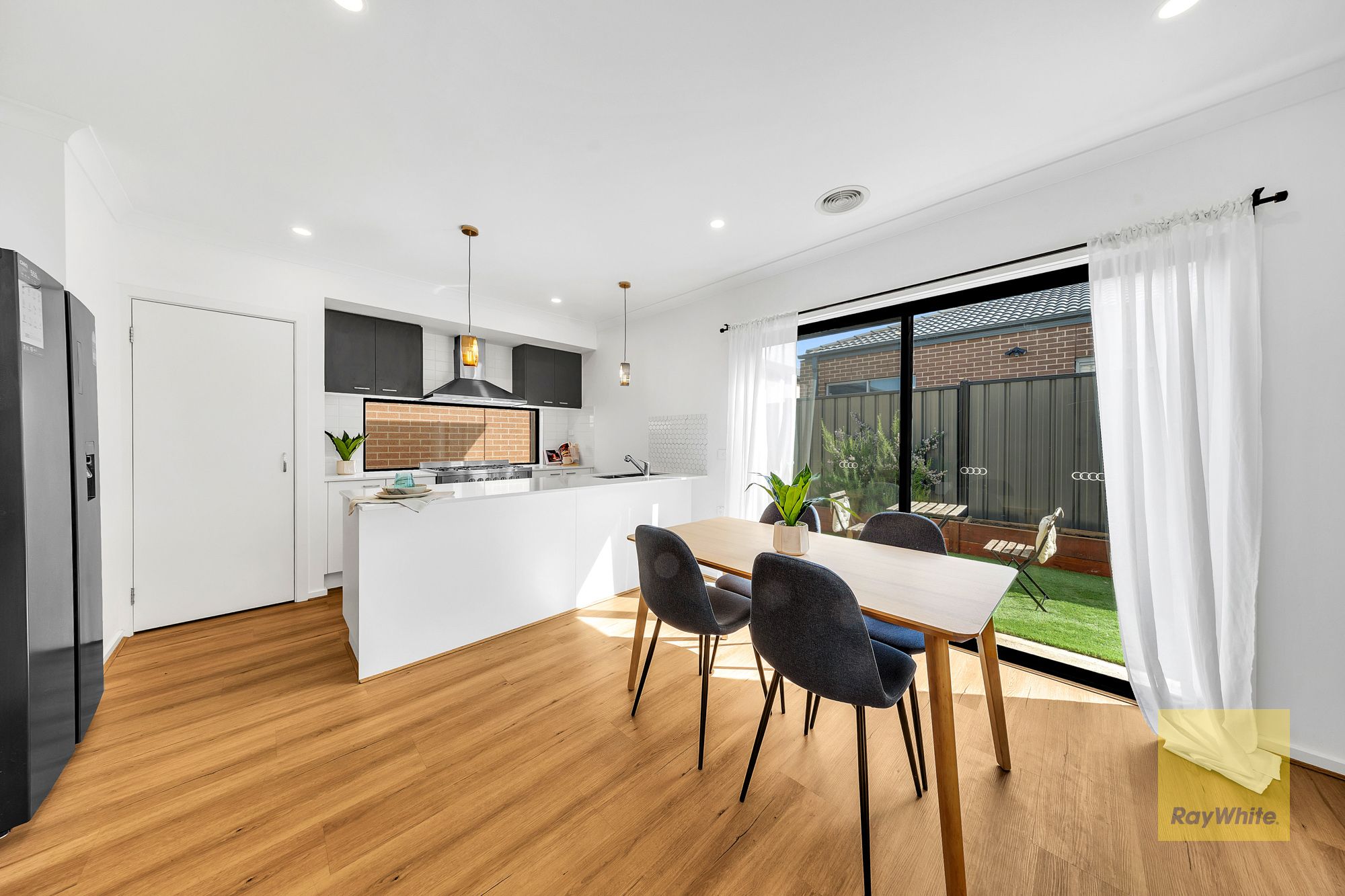 6 Moombill Road — photo 4 of 14