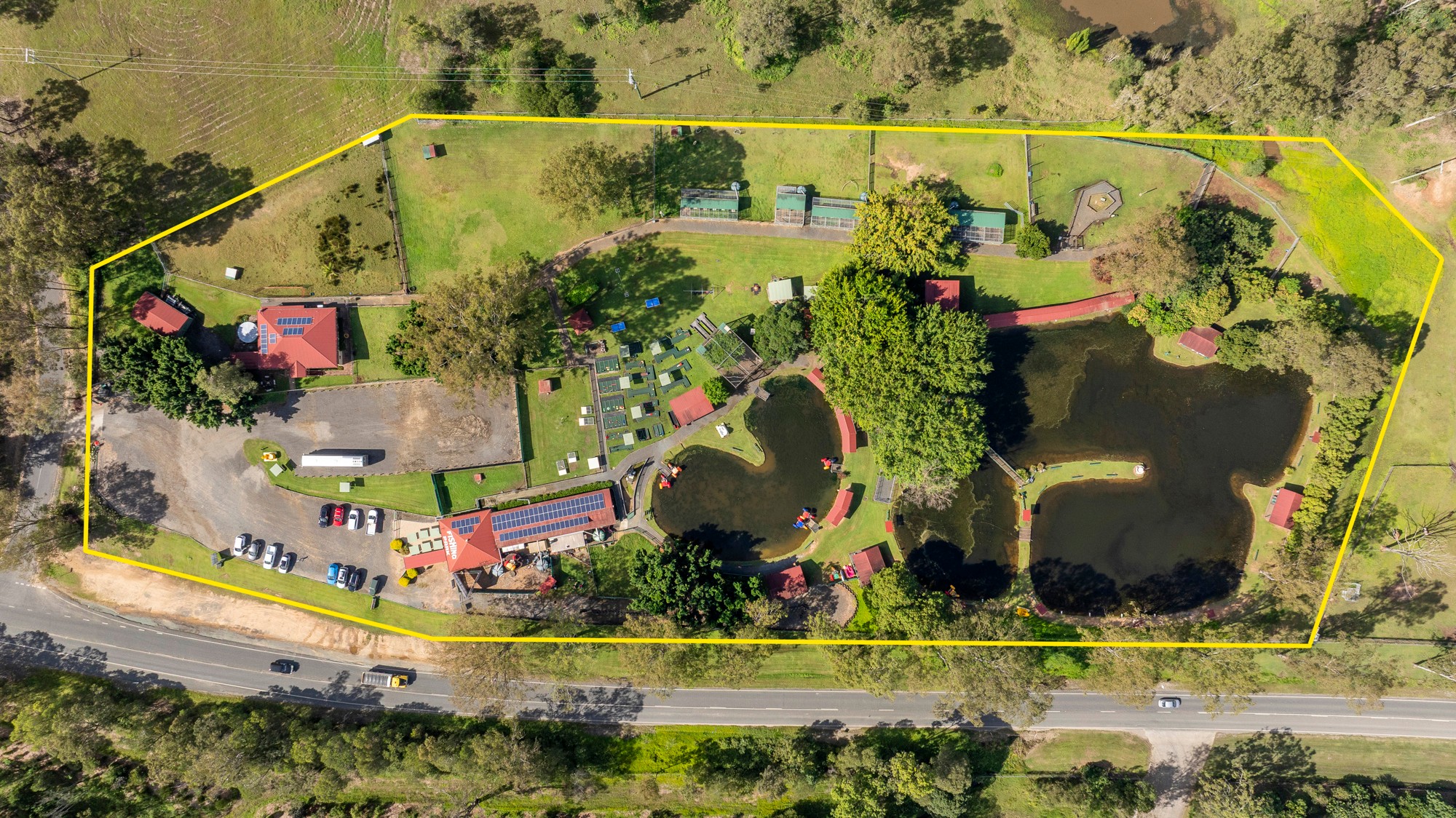 2 Halls Road, Luscombe, QLD 4207