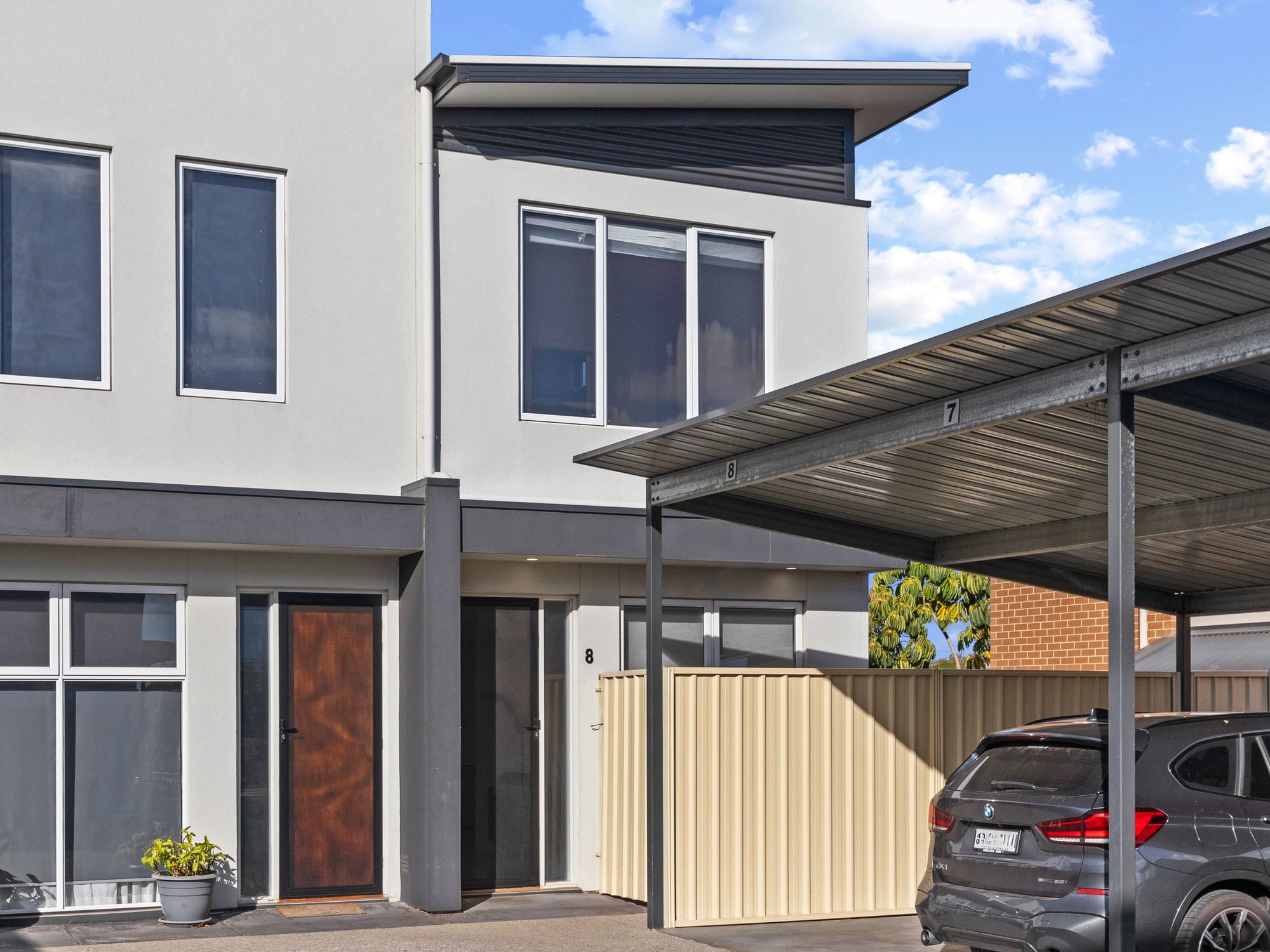 8/18 Hillier Road — photo from Ray White Morphett Vale