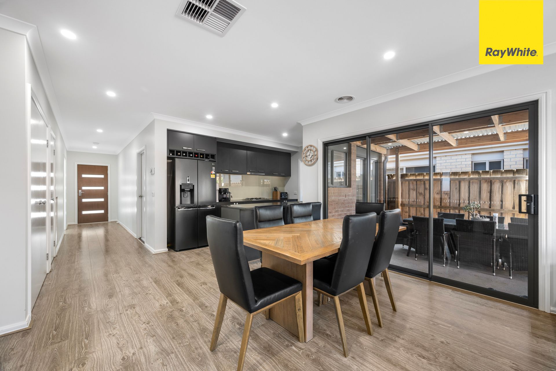 7 Clauscen Avenue — photo 8 of 23