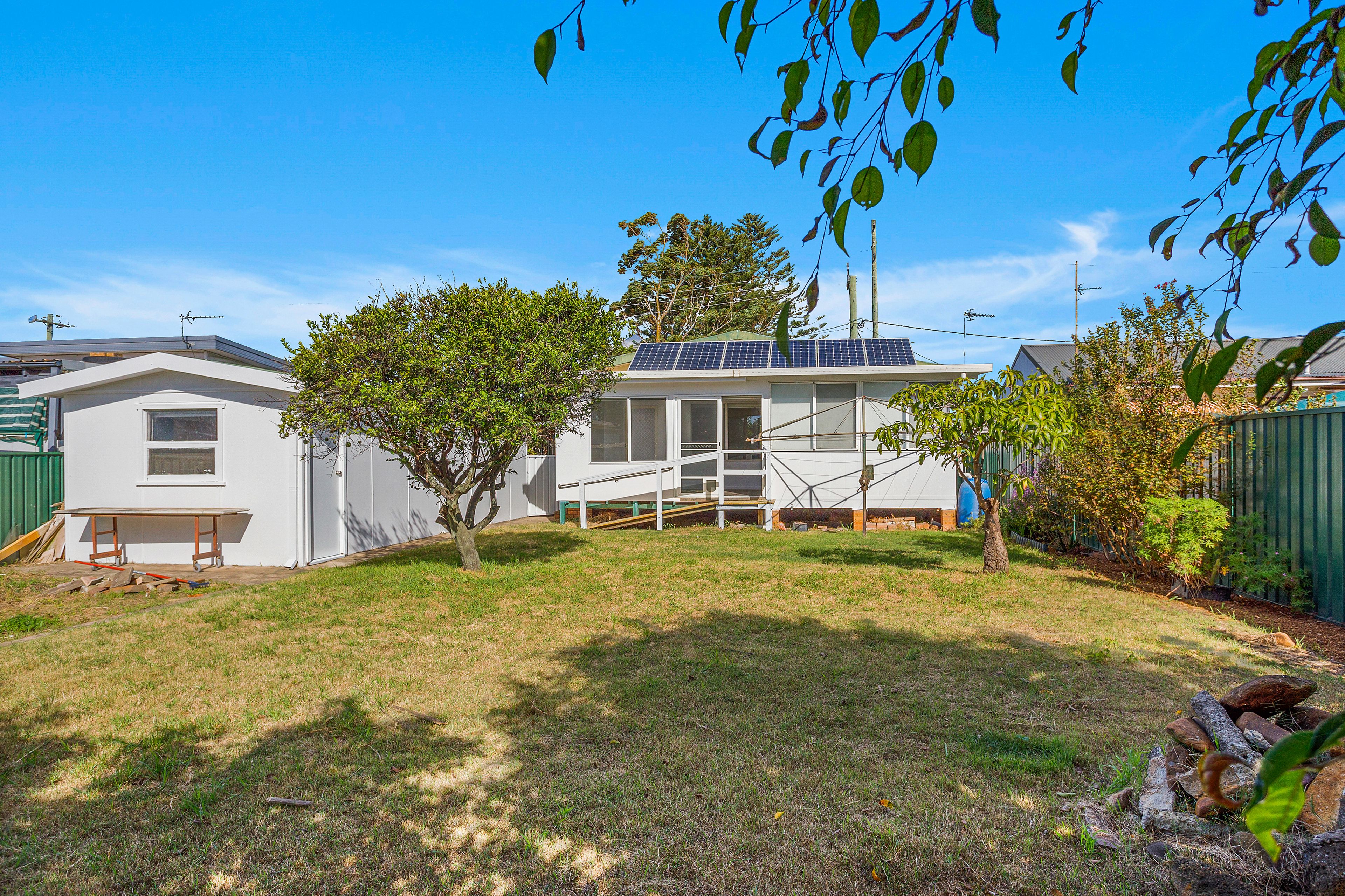 8 Oakland Avenue, Windang, NSW 2528
