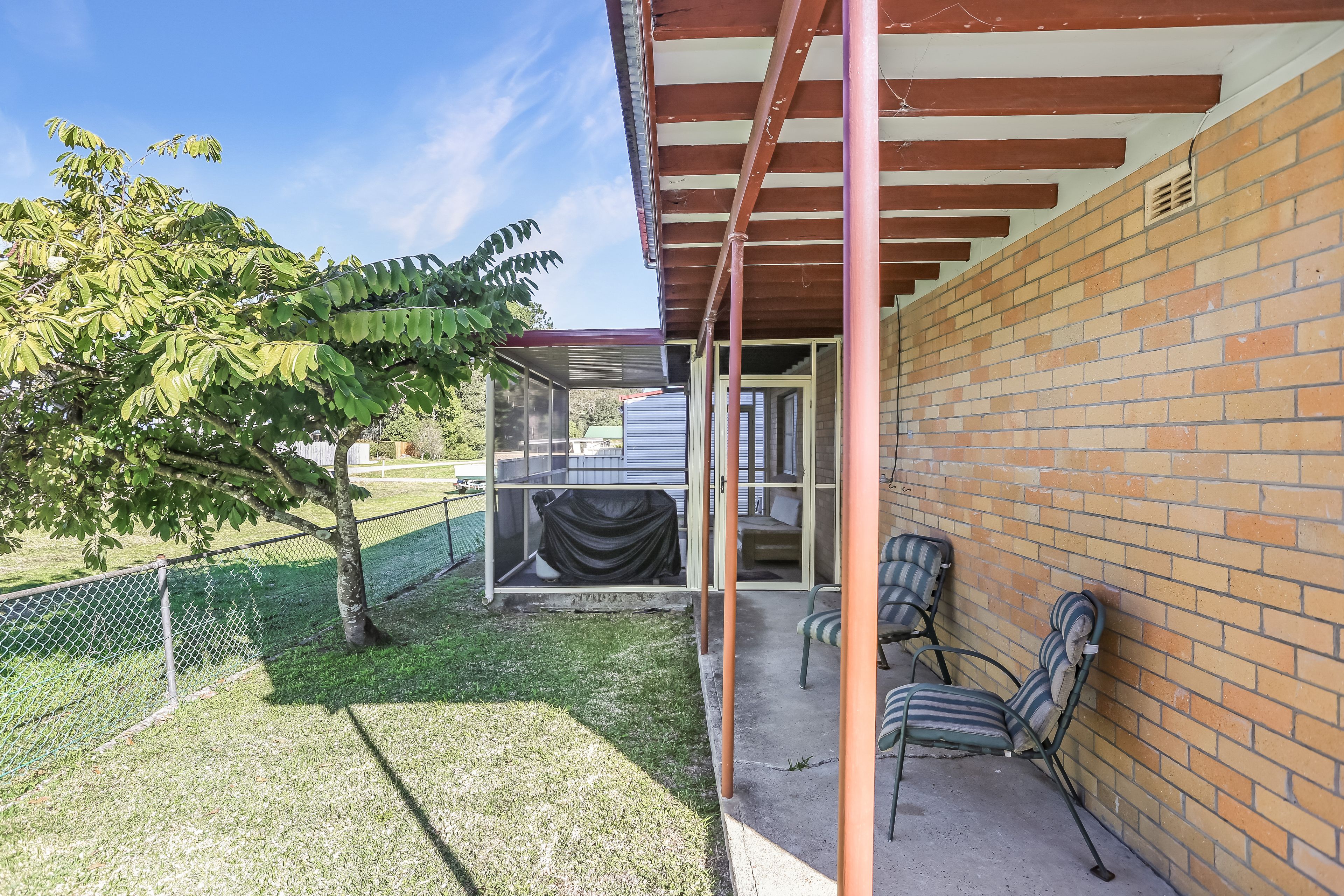 28 Motum Avenue — photo 4 of 30