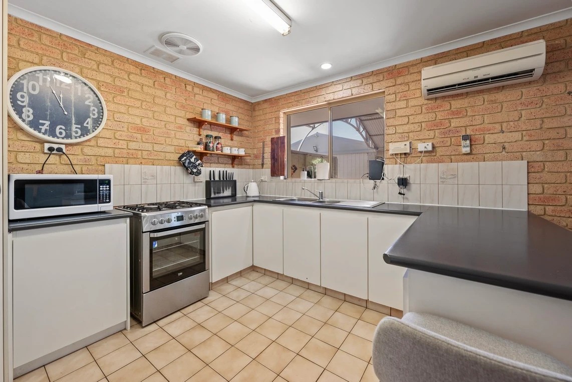20 Mersey Drive, Cape Burney, WA 6532