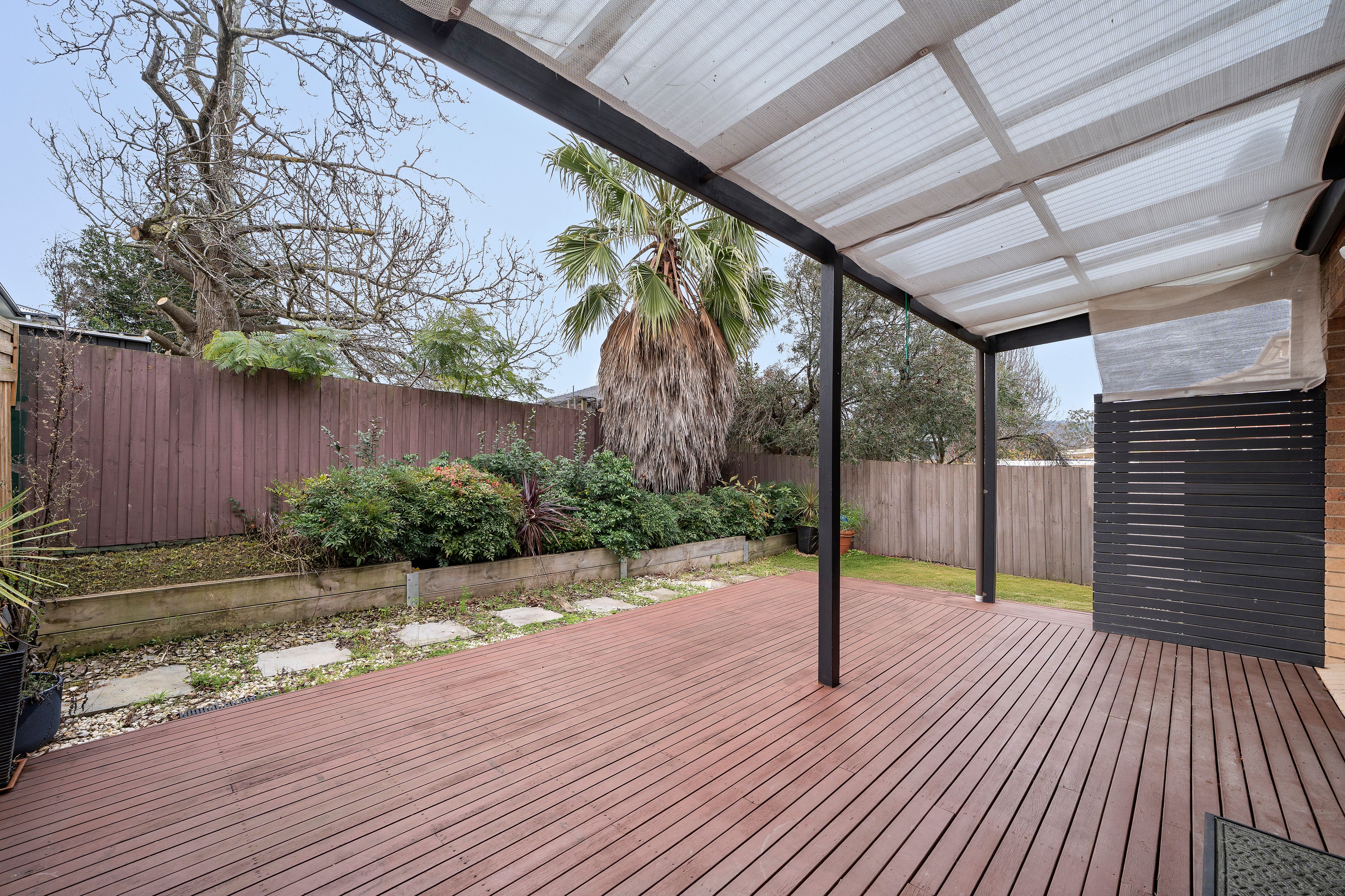 27 Watling Grove — photo 9 of 9