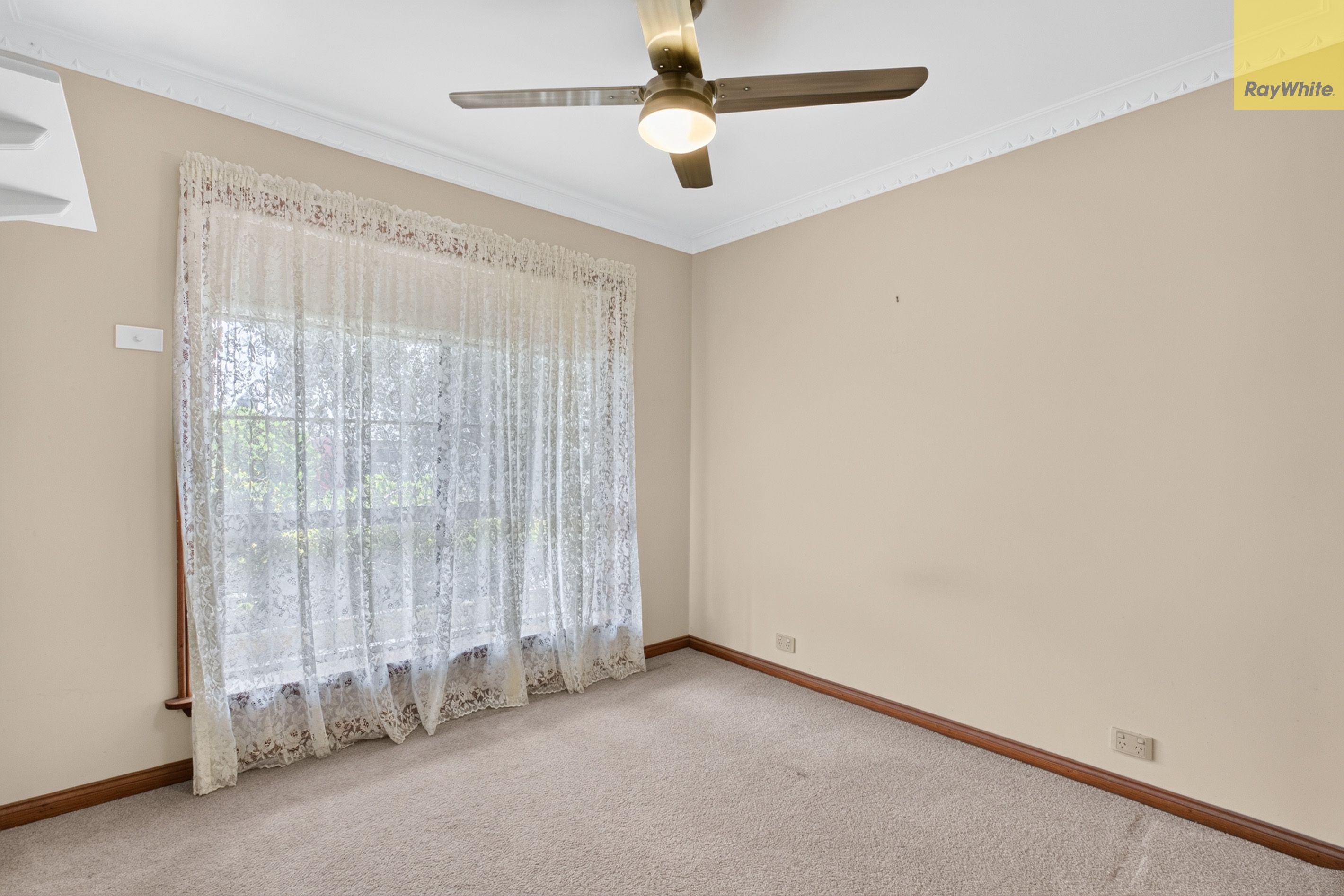 45 Underbank Boulevard — photo 8 of 18