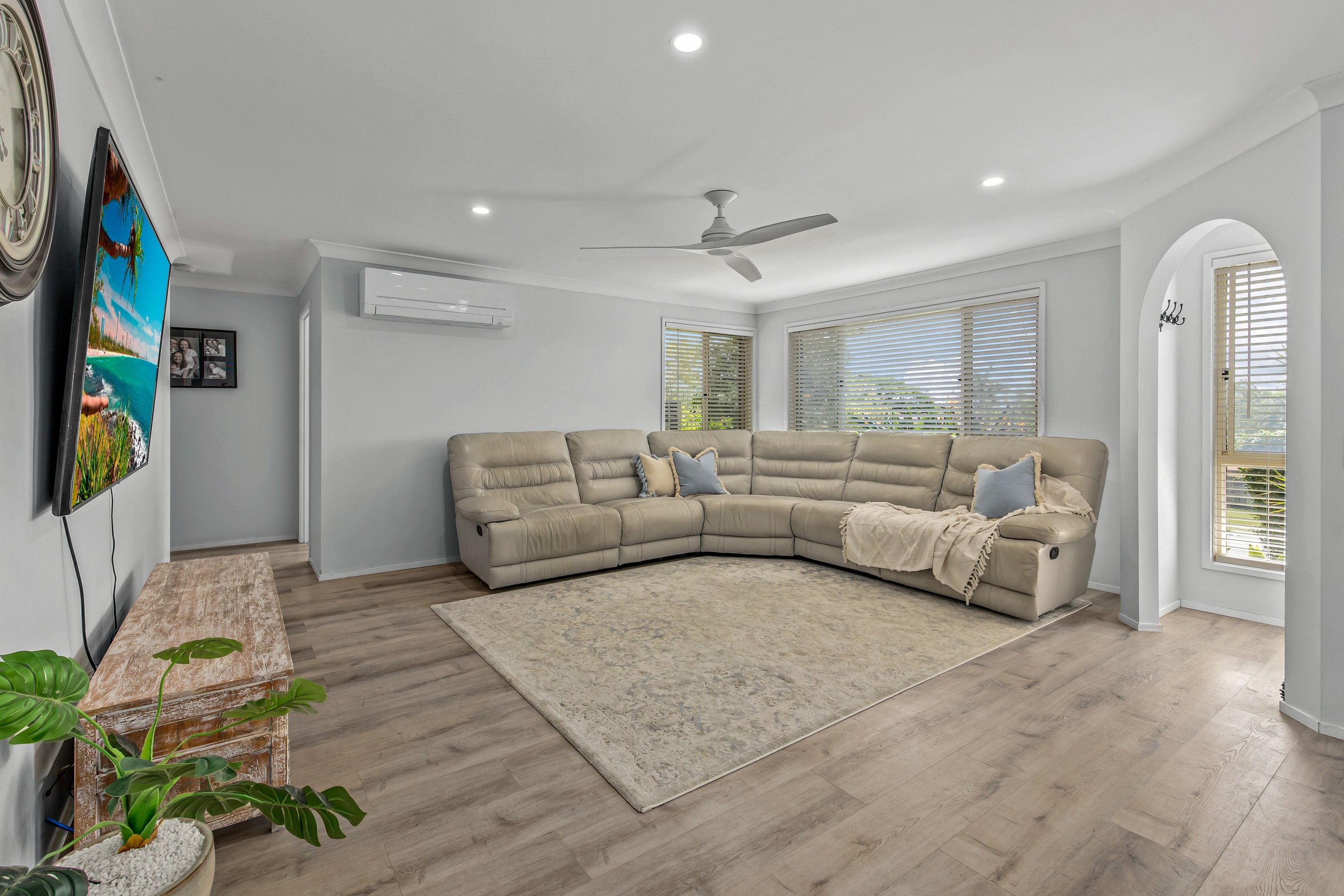 8 Brookton Court, Helensvale, QLD 4212