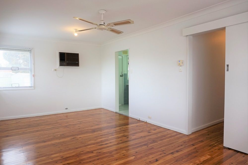 24 Waminda Avenue, Campbelltown, NSW 2560