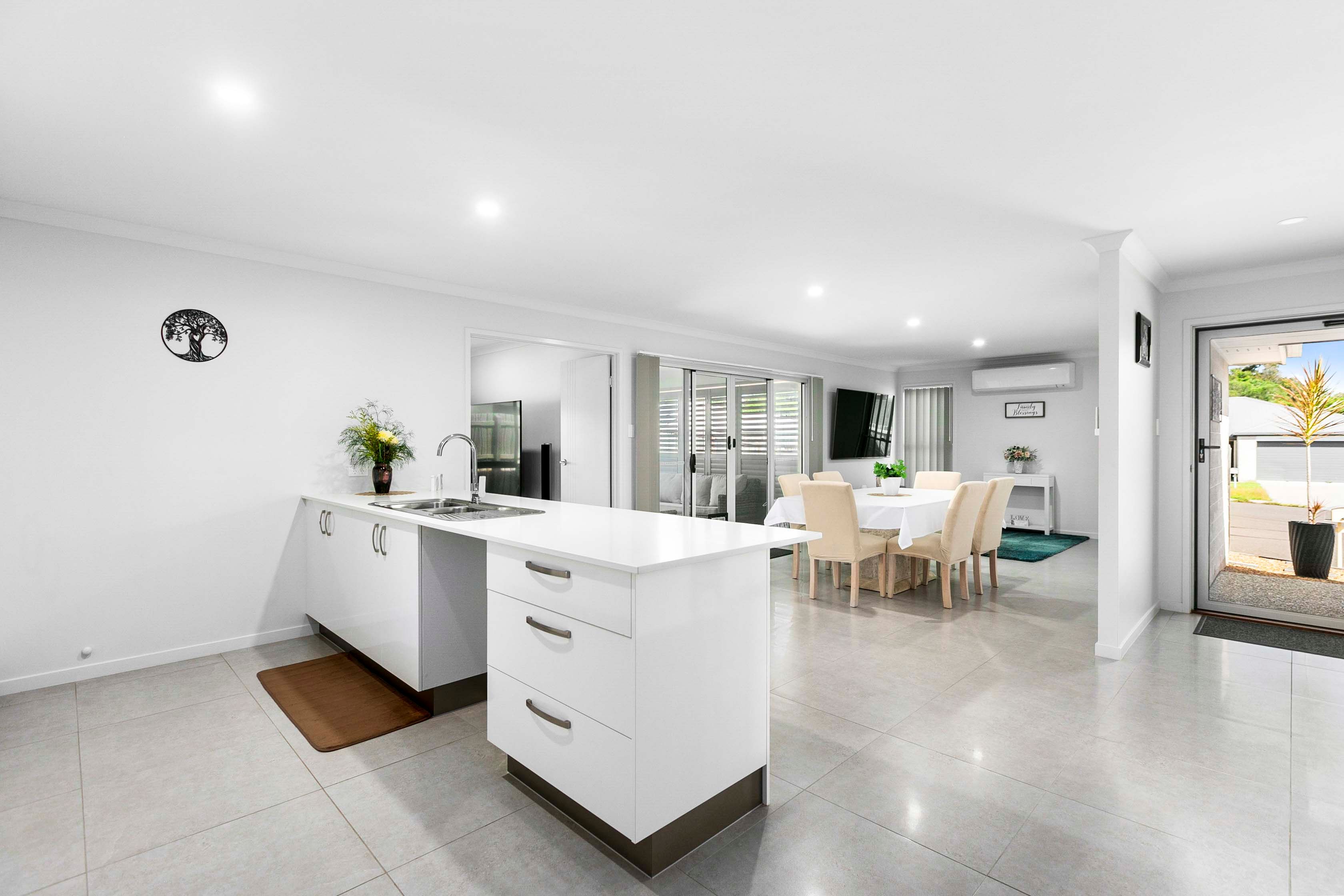 6 Banbury Court, Urraween, QLD 4655