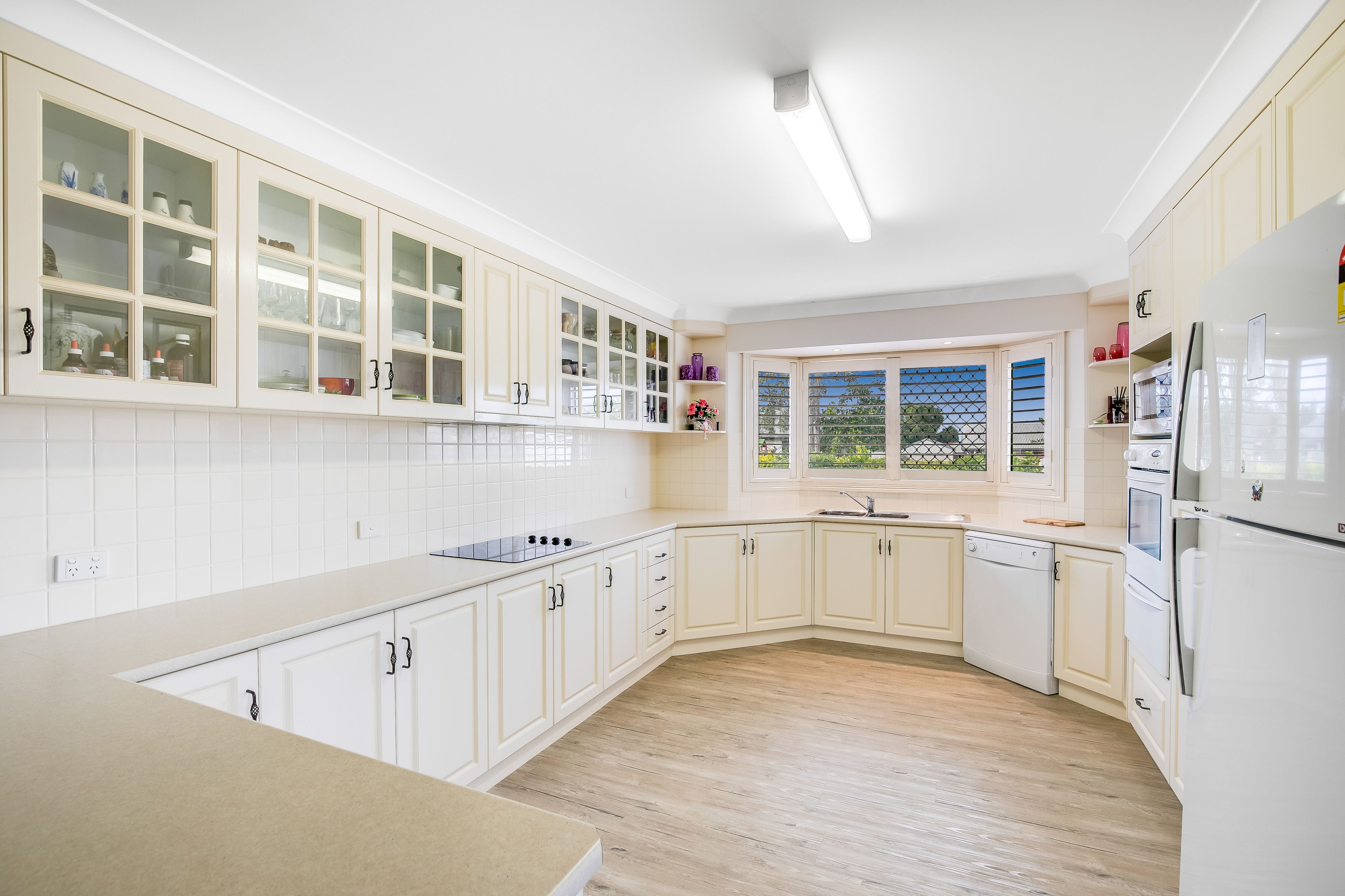 17 Macrossan Street, Cranley, QLD 4350
