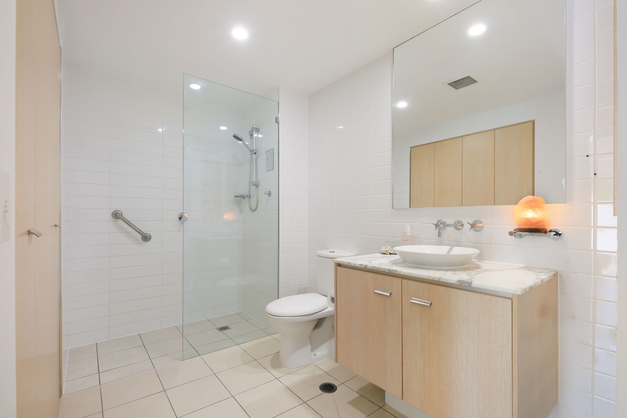 115/1-7 Moores Crescent — photo 9 of 20