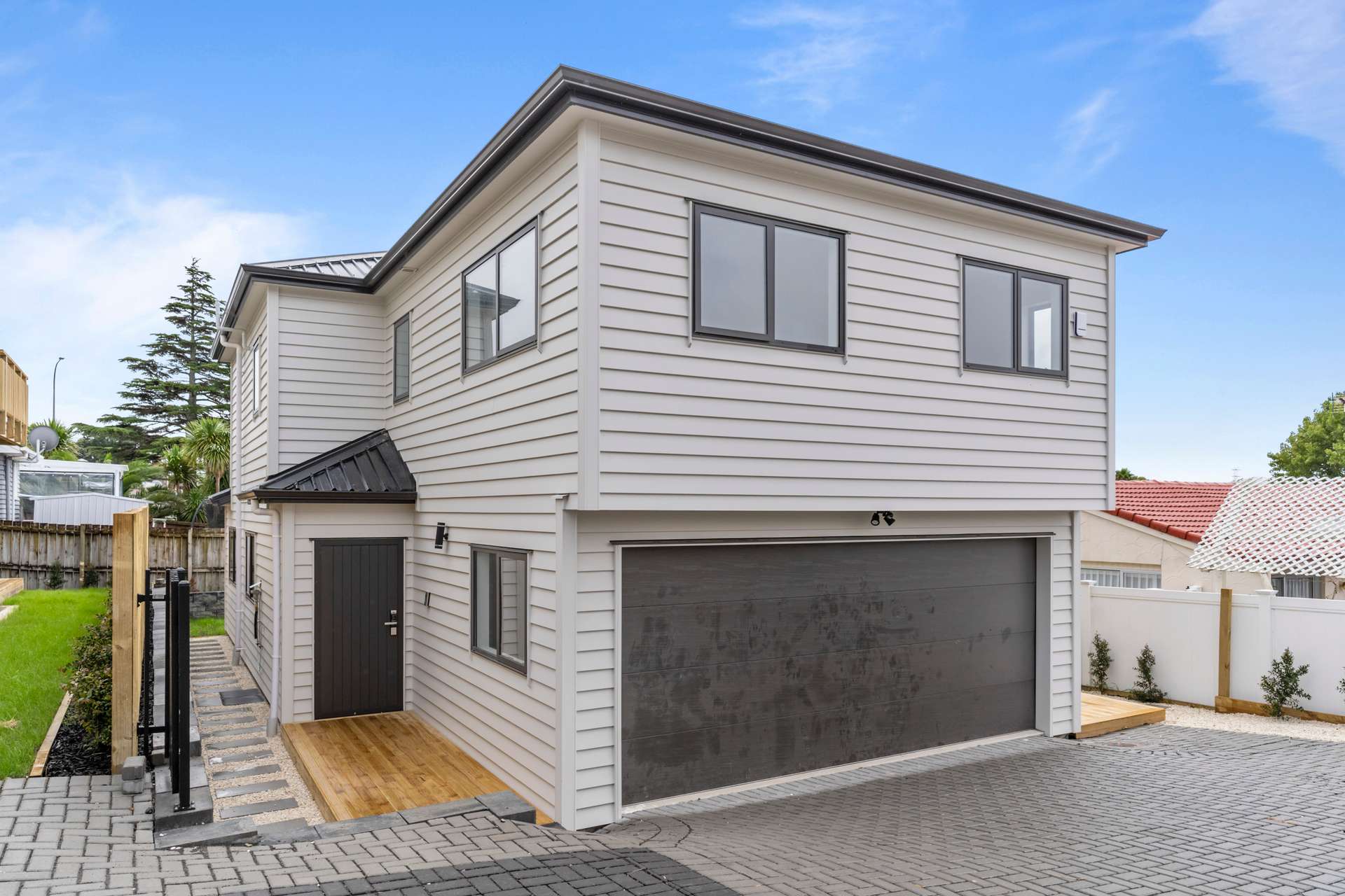 135E Te Atatu Road photo 2