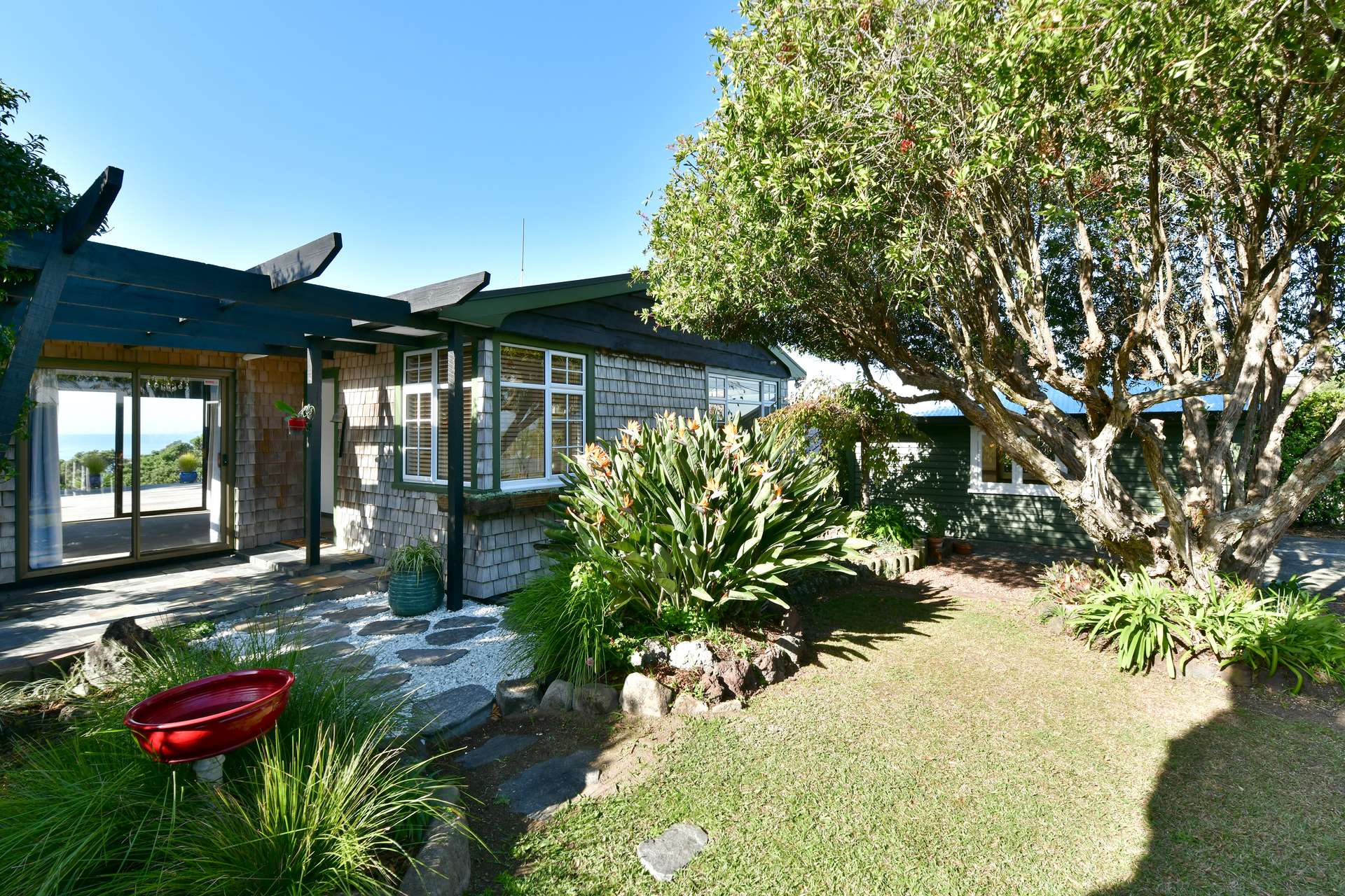 977 Whangaparaoa Road photo 5