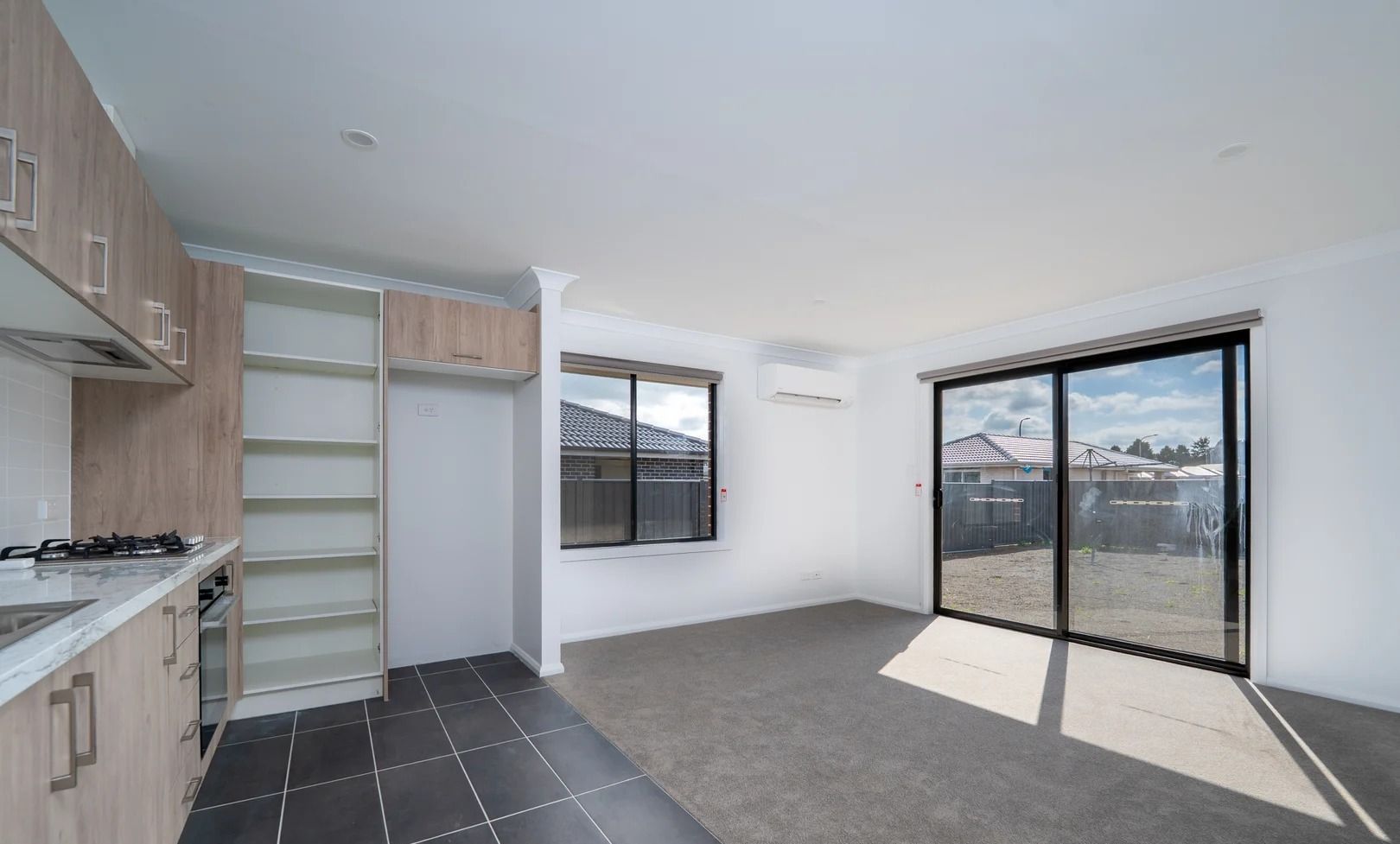 5A & 5B Tindal Court — photo 4 of 7