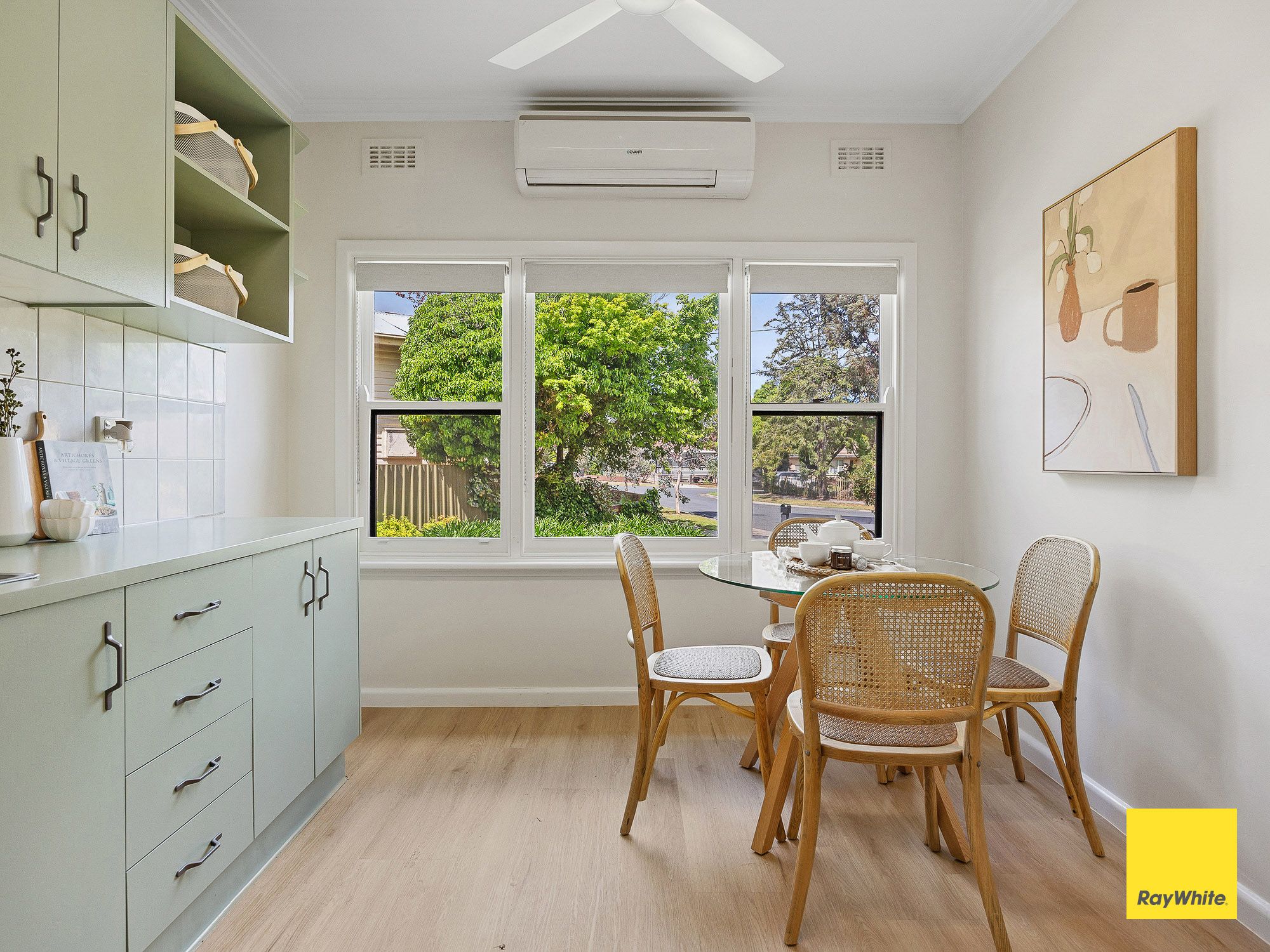 6 Collins Court — photo 7 of 15