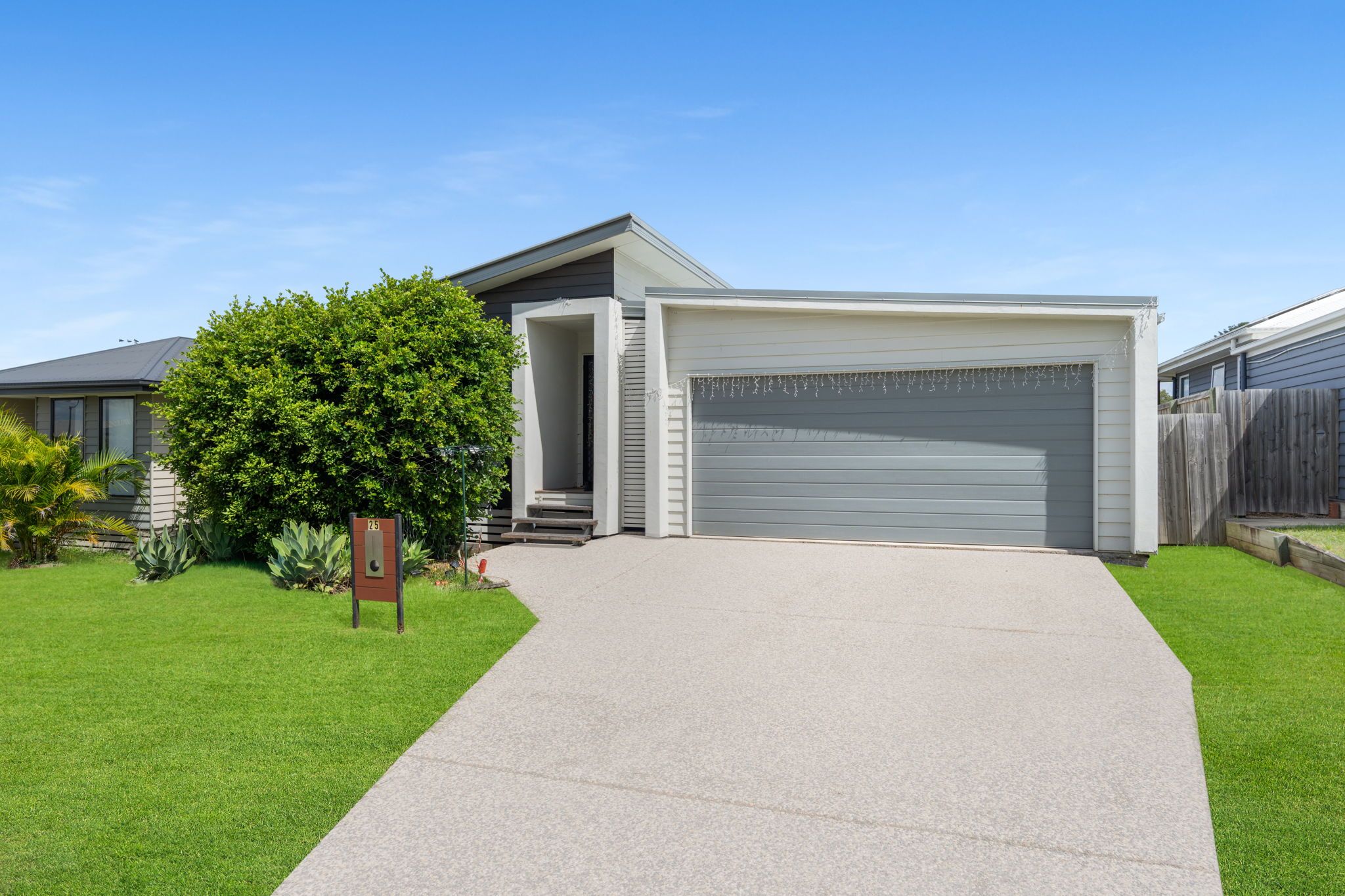 25 Wood Drive, Redbank Plains, QLD 4301