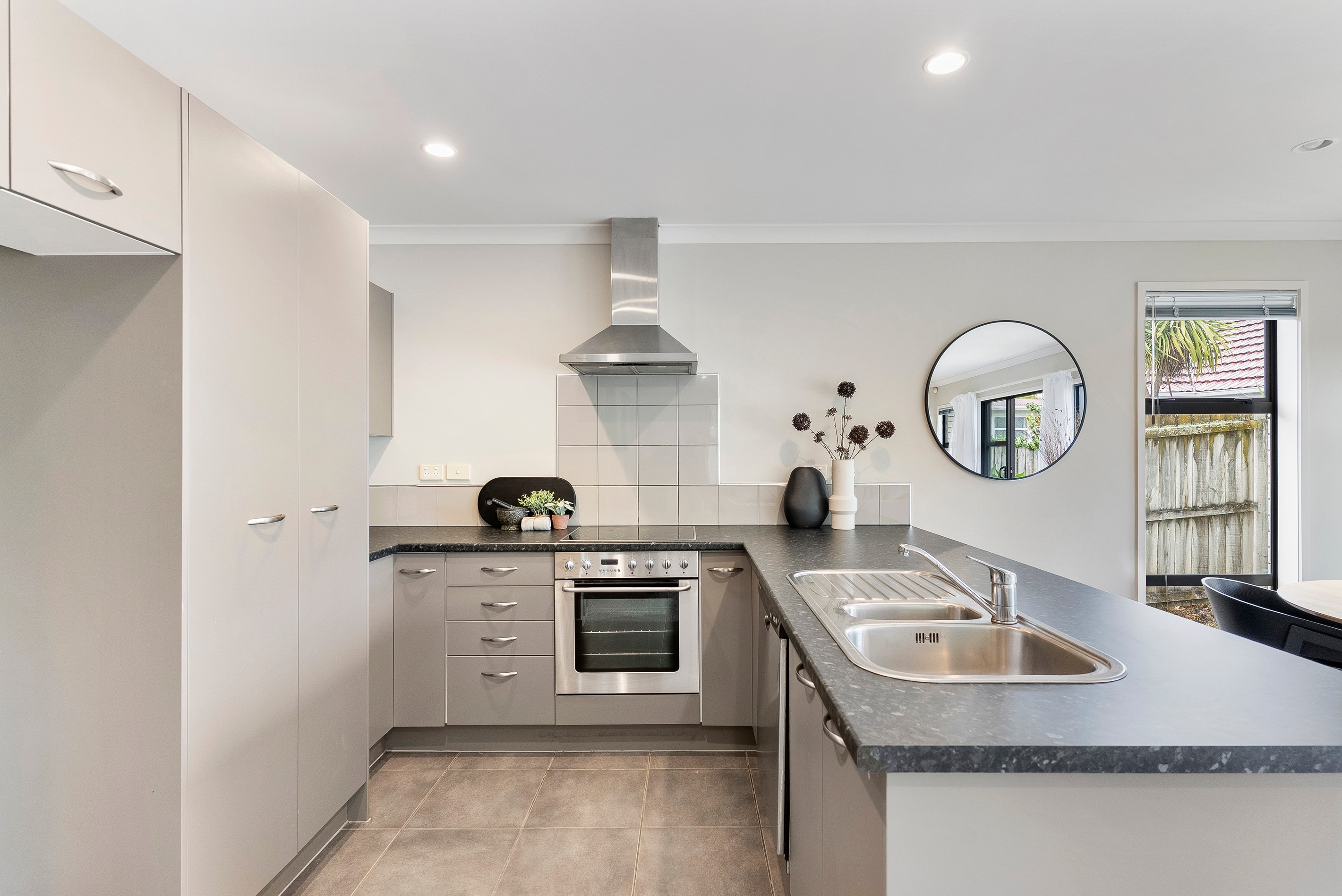 19B Corrella Road, Belmont, North Shore City