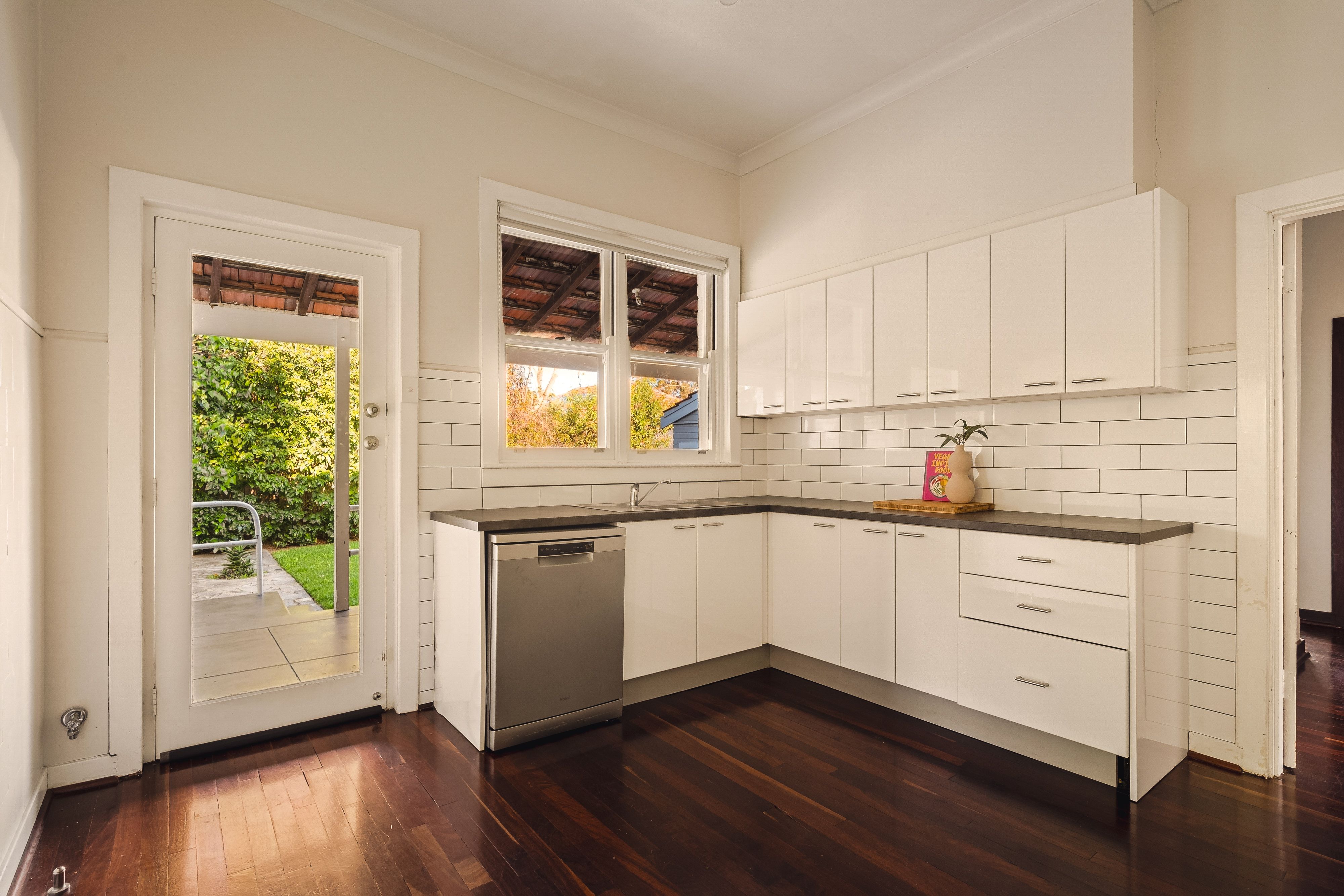 14 Boronia Avenue — photo 9 of 25
