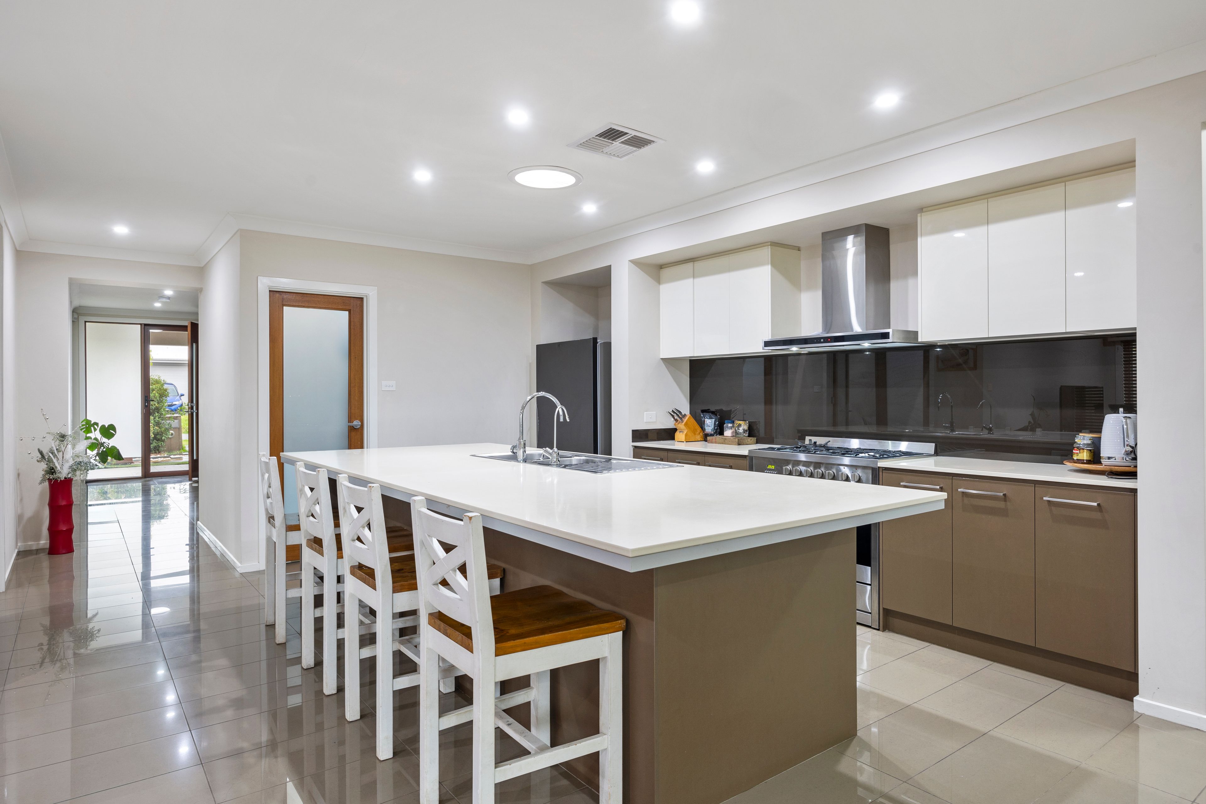 6 Koorala Gardens, JORDAN SPRINGS, NSW 2747