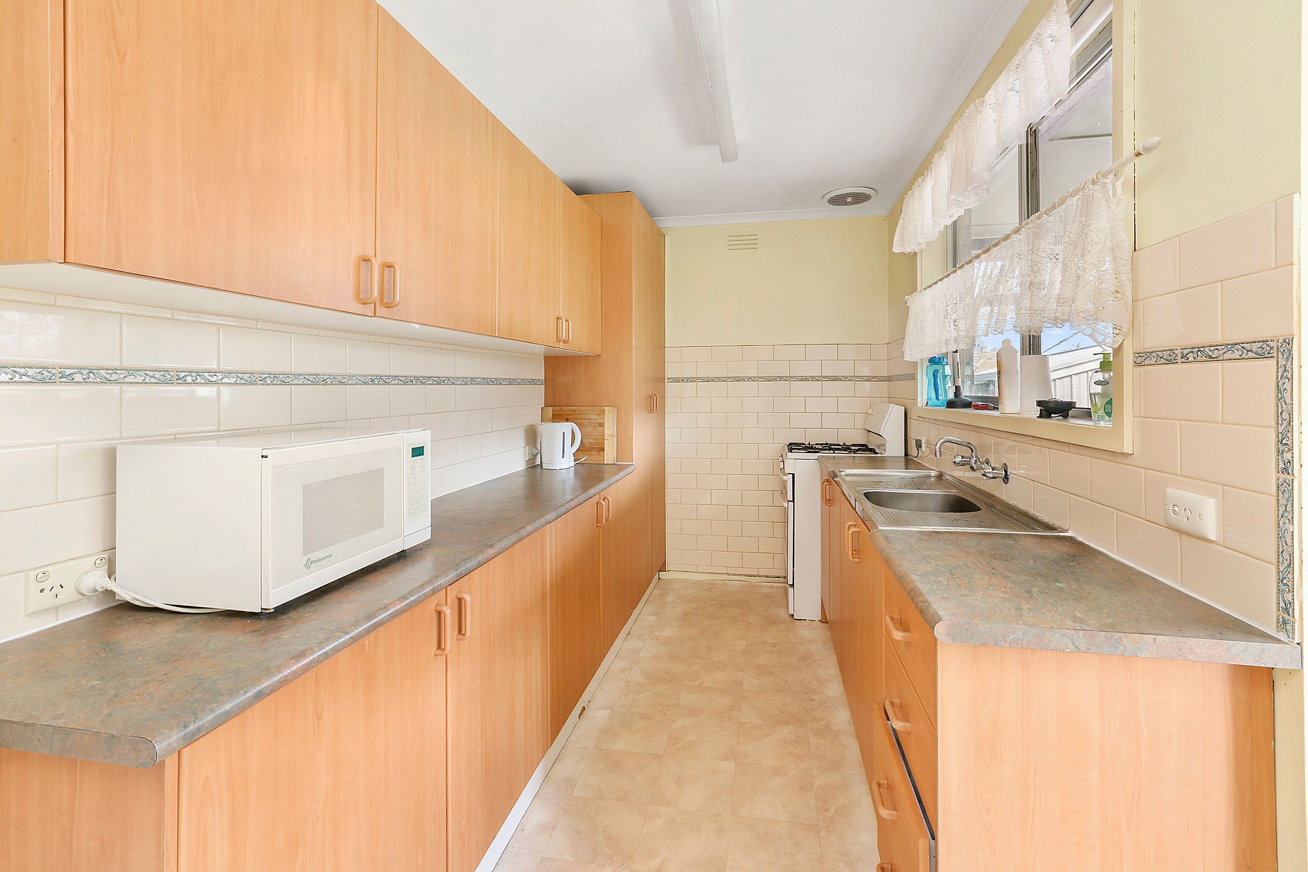 39 Carmarthen Drive, Corio, VIC 3214