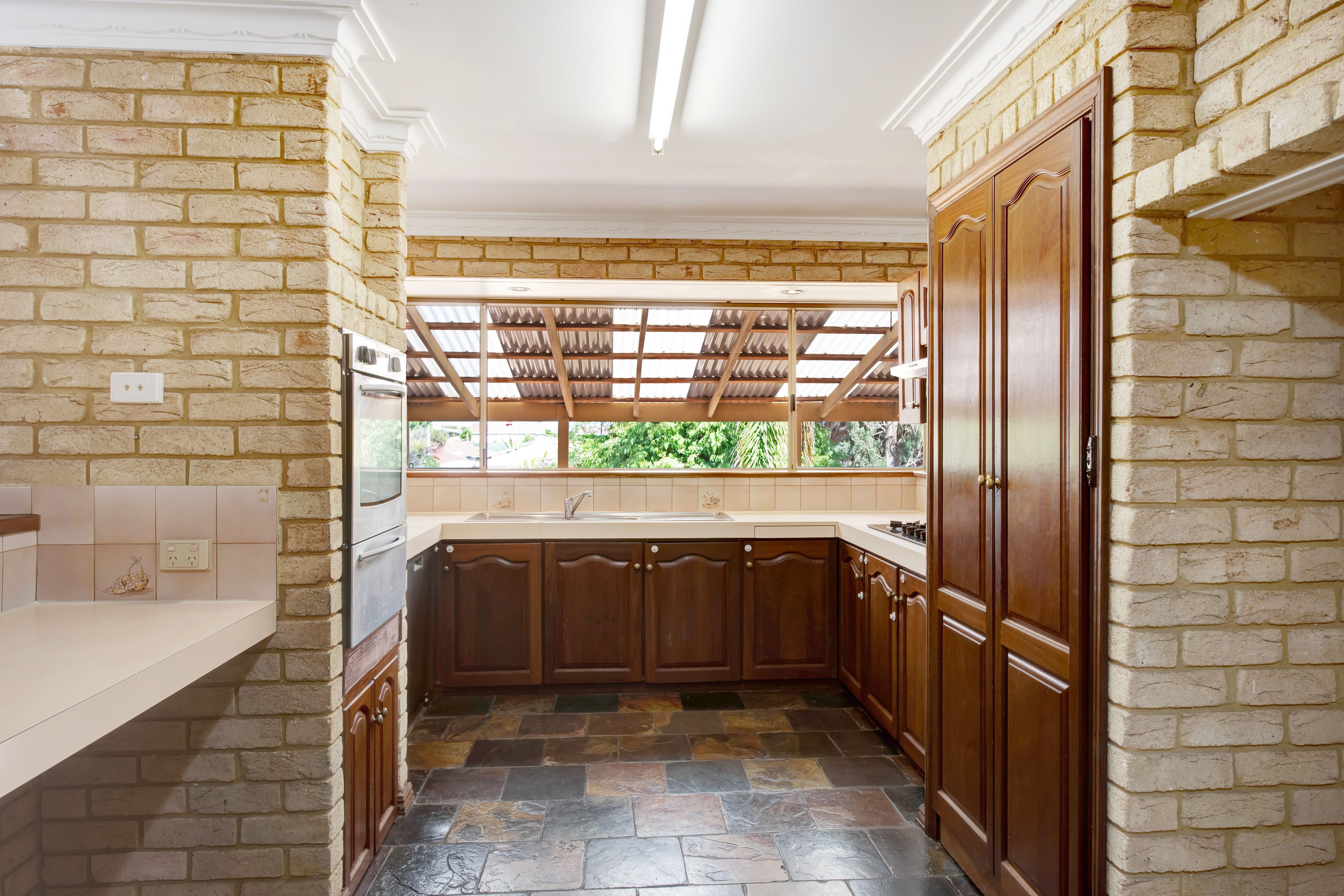 24 Glenview Street, Mount Tarcoola, WA 6530