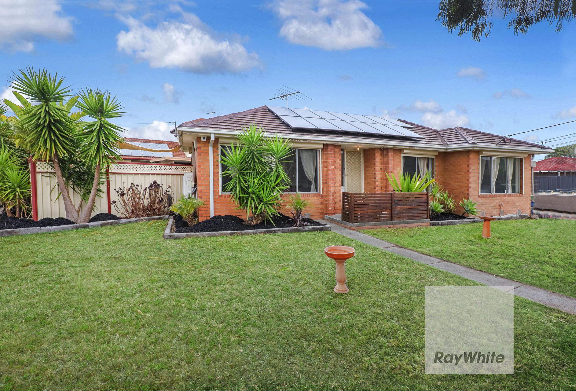 17 Sherbourne Road, Gladstone Park, VIC 3043 Sold House Ray White