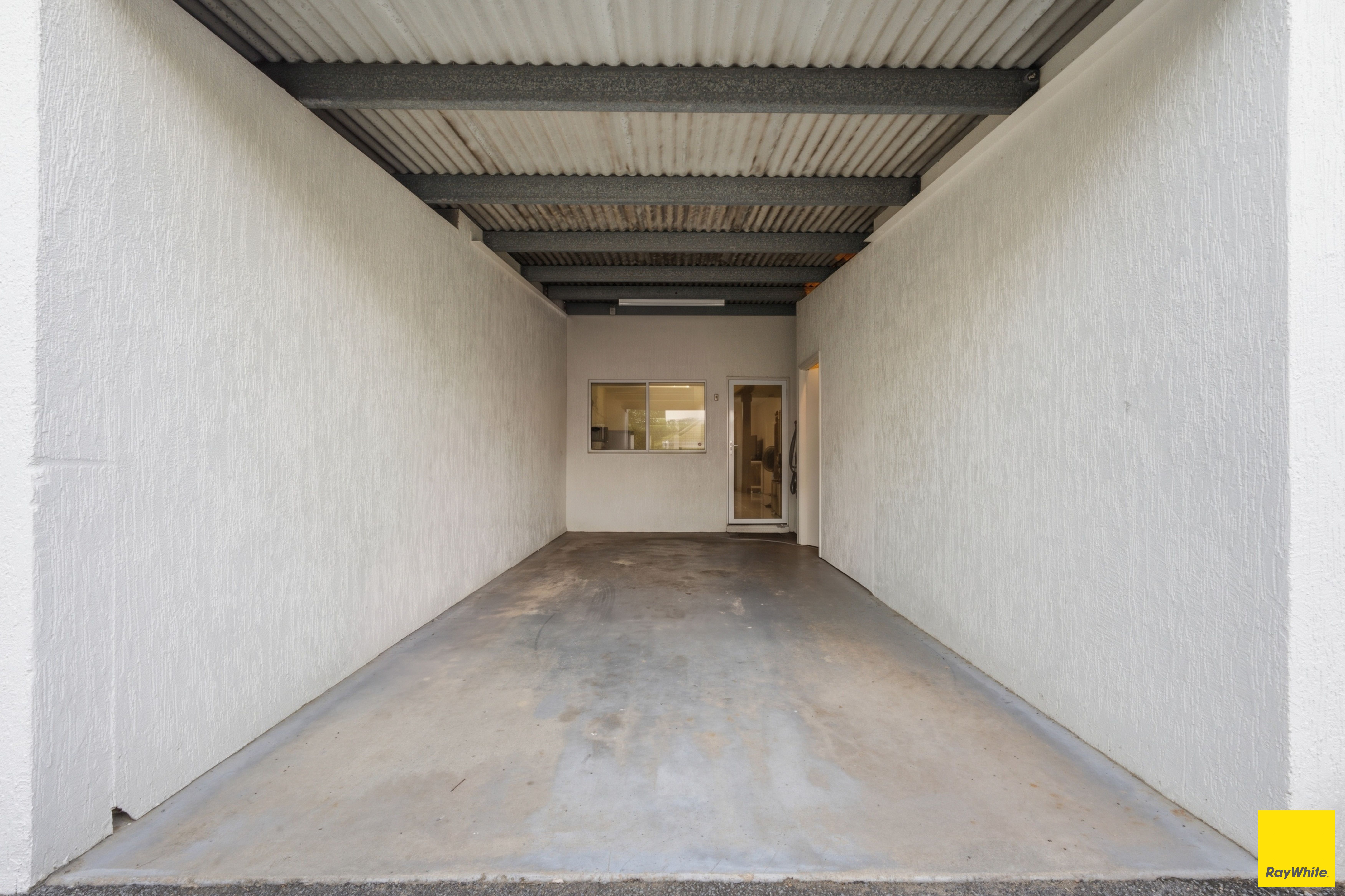 2/528 Varley Street — photo 7 of 13