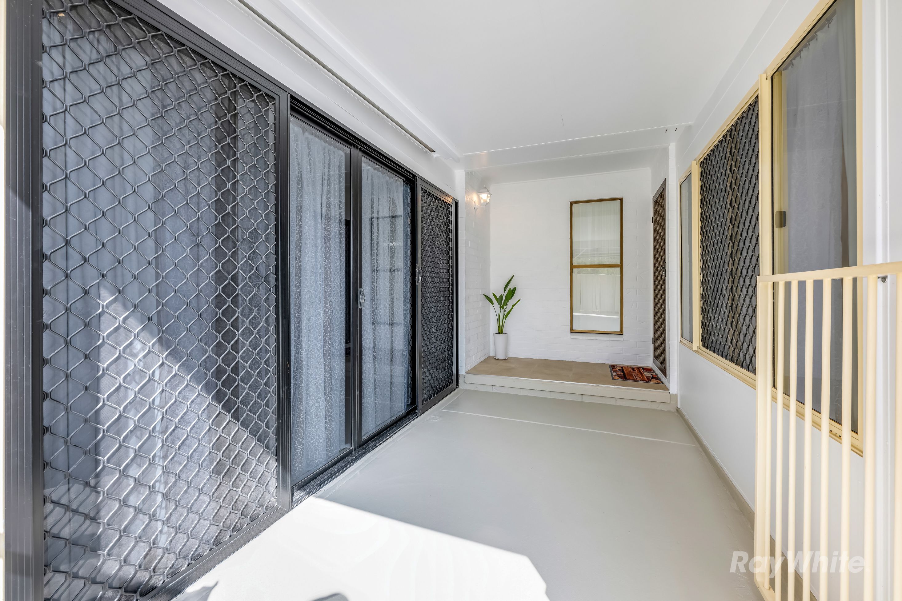 20 Emerson Court — photo 3 of 26