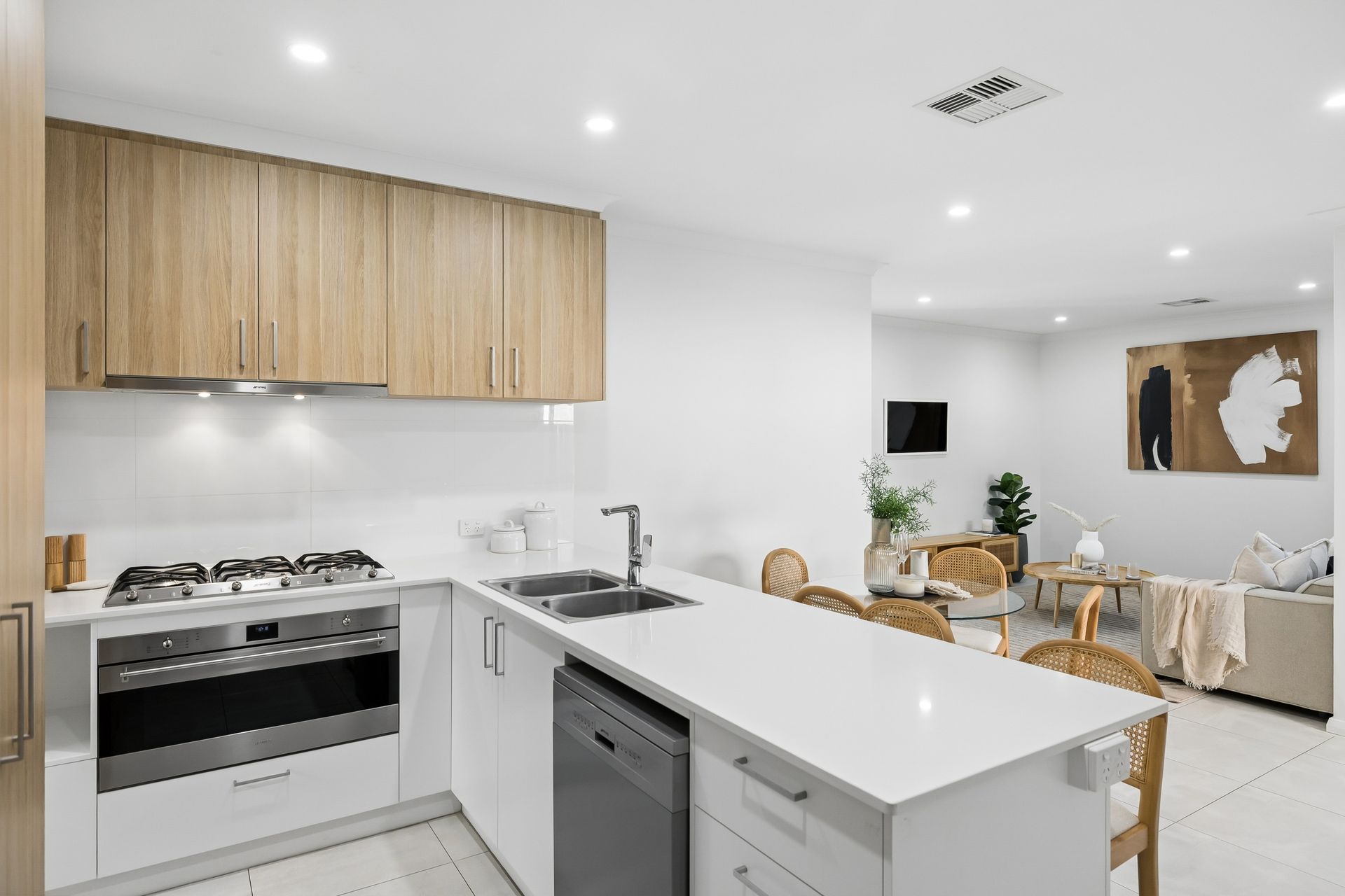 404B Hector Street — photo 11 of 23