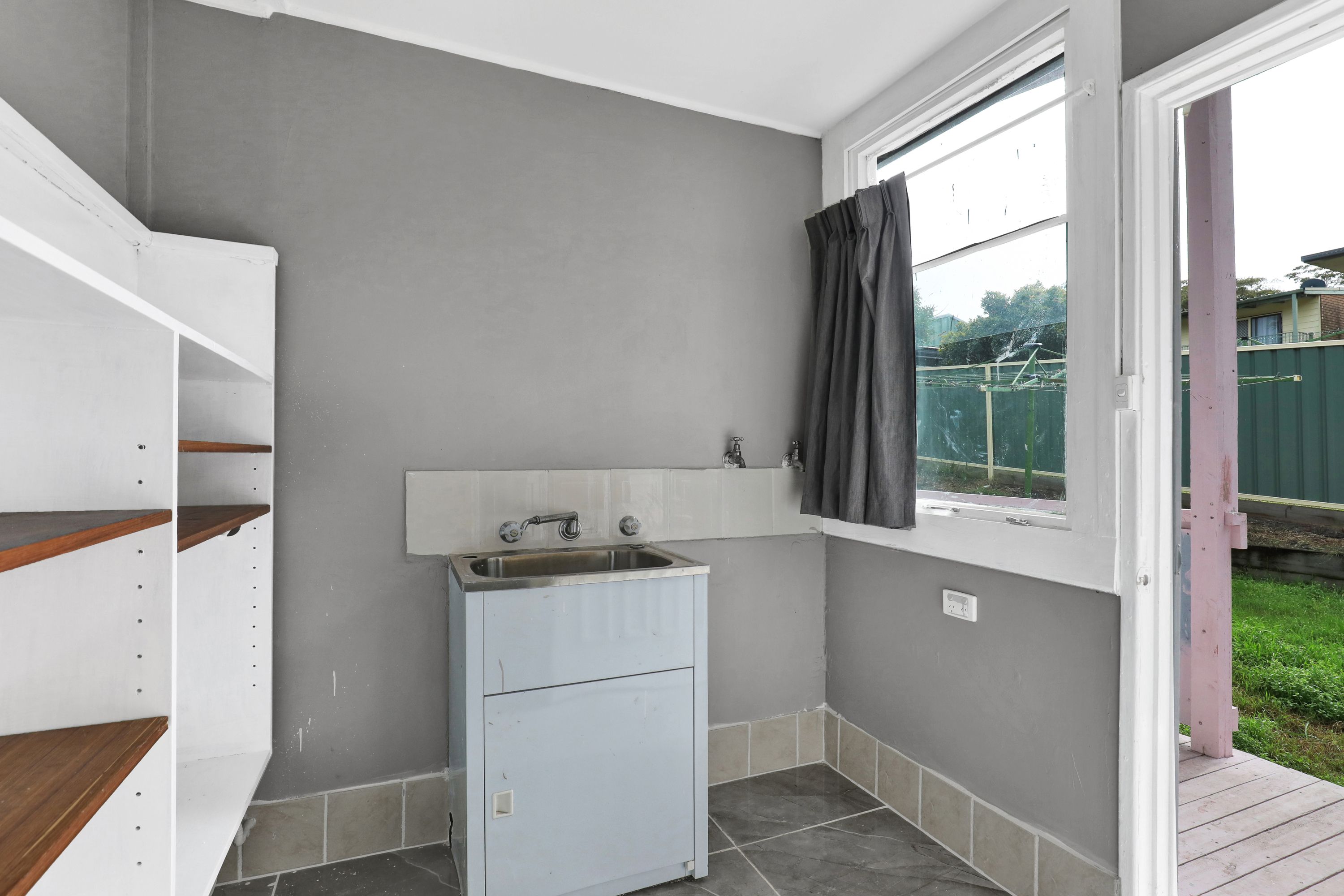 21 Boyd Avenue — photo 10 of 13