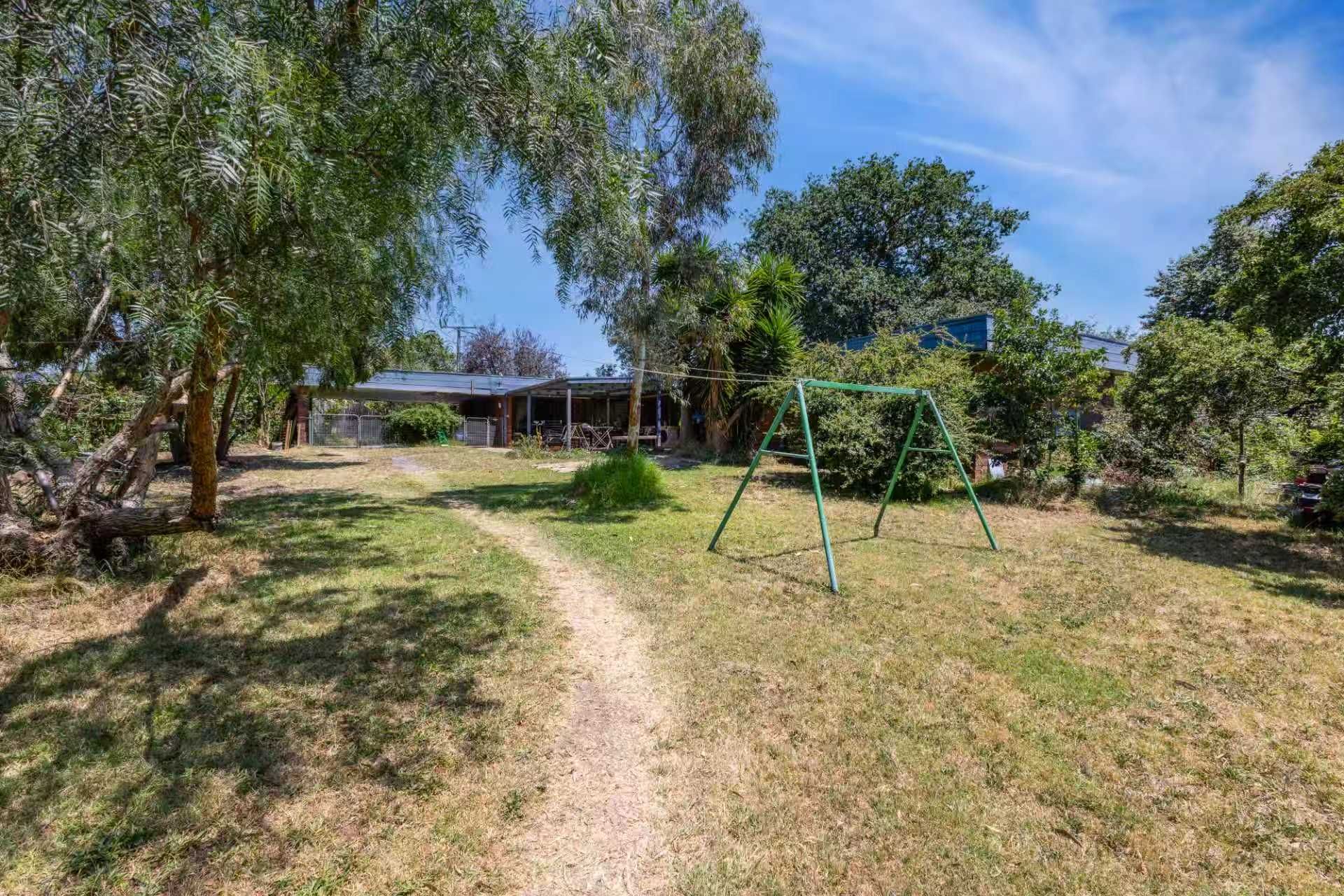 6 & 7 Merrigum Court — photo 5 of 7