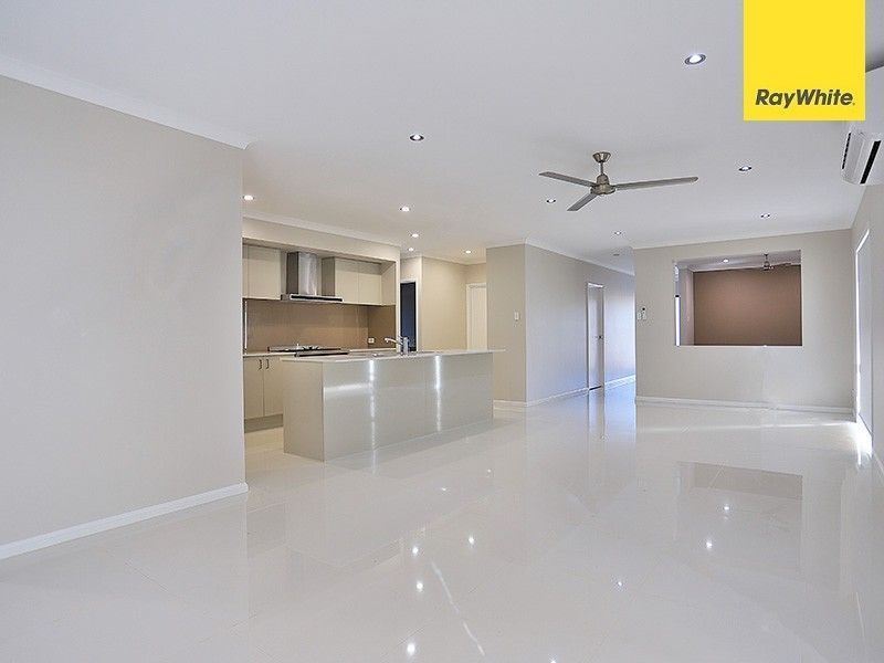 14 Magpie Crescent, Redbank Plains, QLD 4301