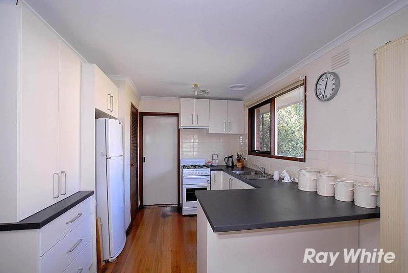 29 Brentwood Drive, Wantirna, VIC 3152