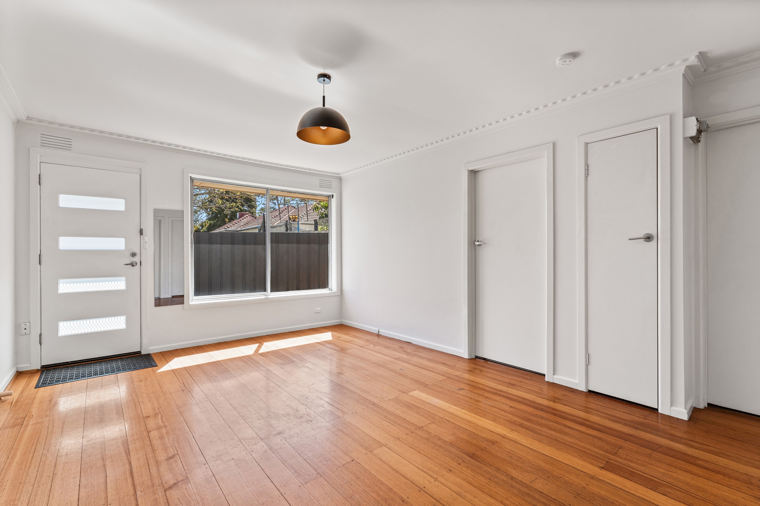 1/102 Crookston Road, Reservoir, VIC 3073